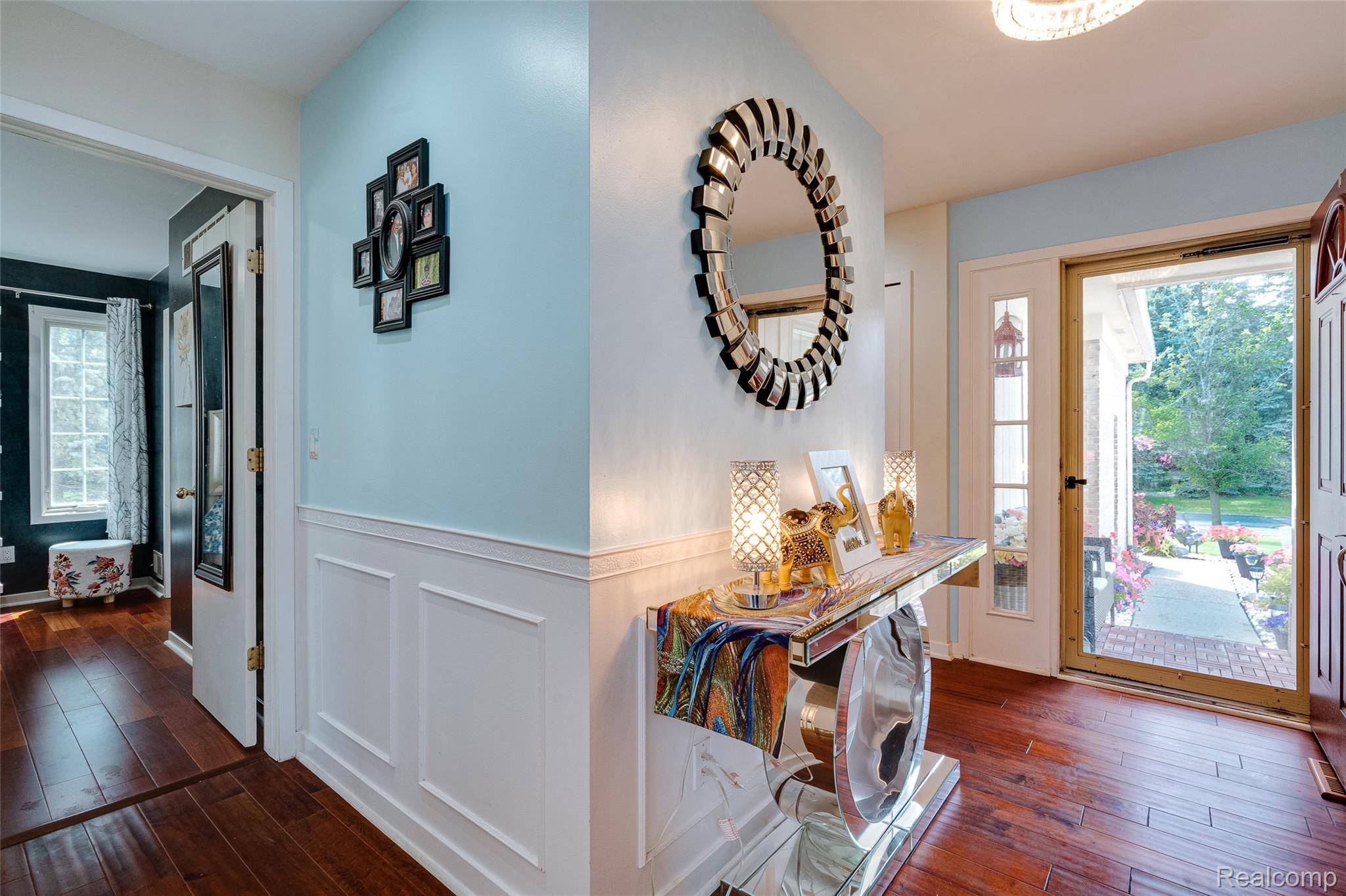 Novi, MI 48375,43730 Algonquin DR