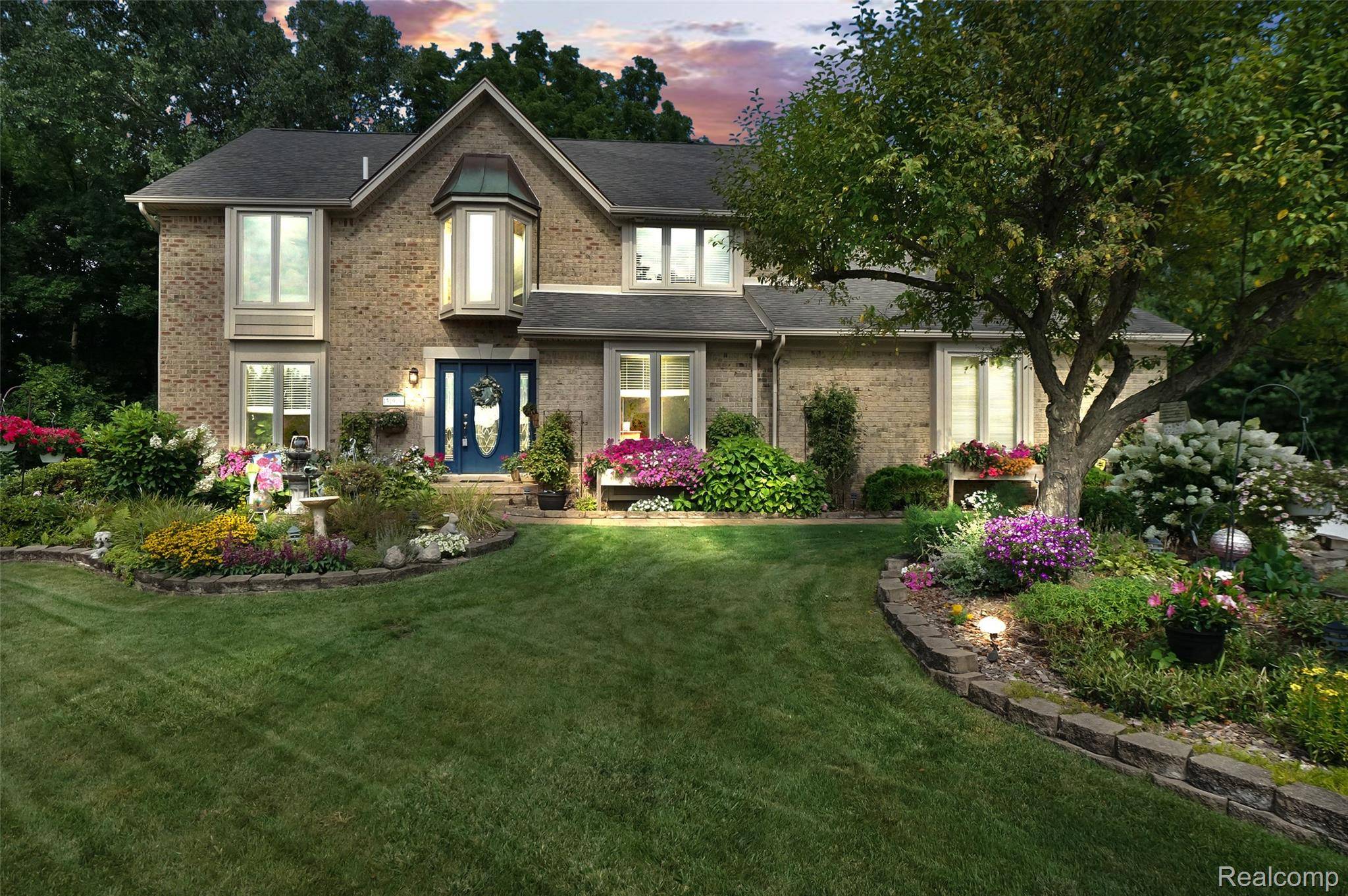 Rochester Hills, MI 48309,399 Silvervale DR