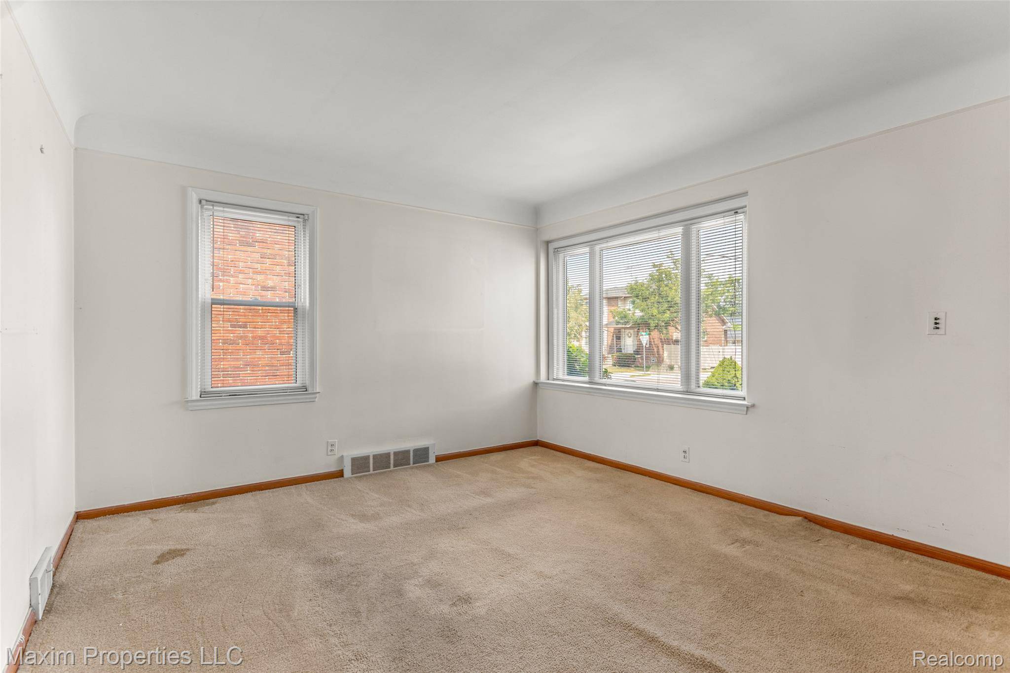 Dearborn, MI 48126,3939 Charles ST