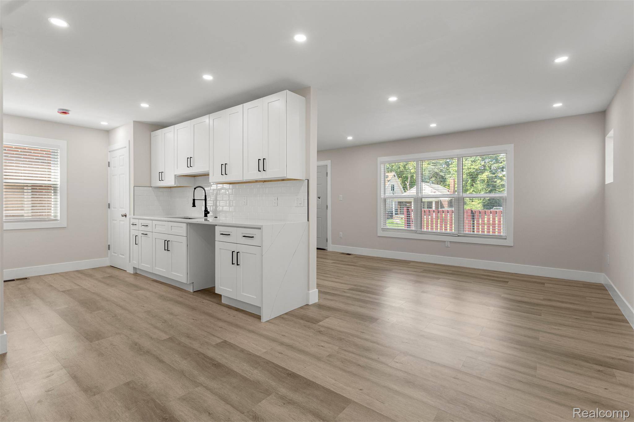 Detroit, MI 48227,11394 Asbury PARK