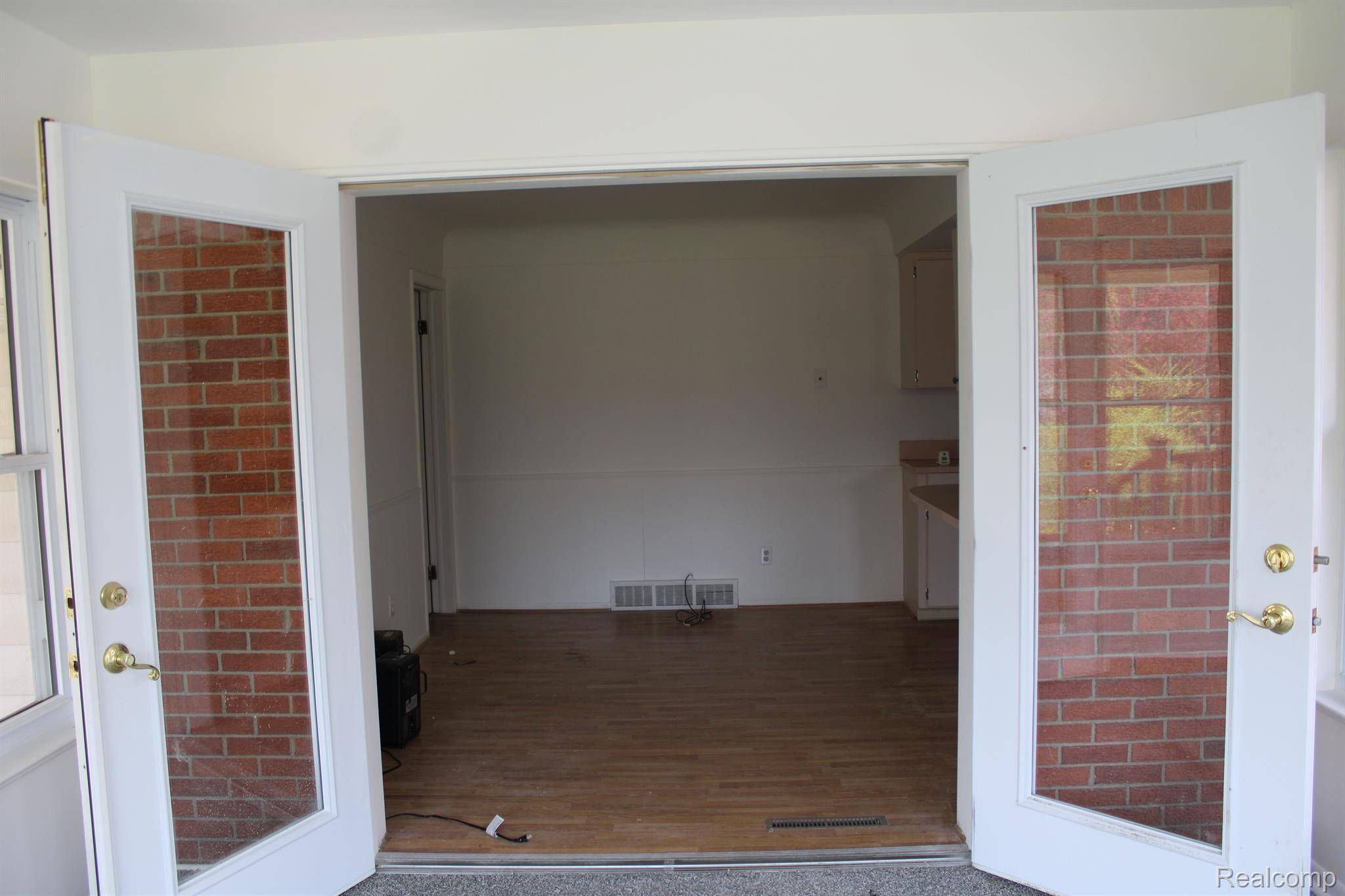 Rockwood, MI 48173,33185 Swallow DR