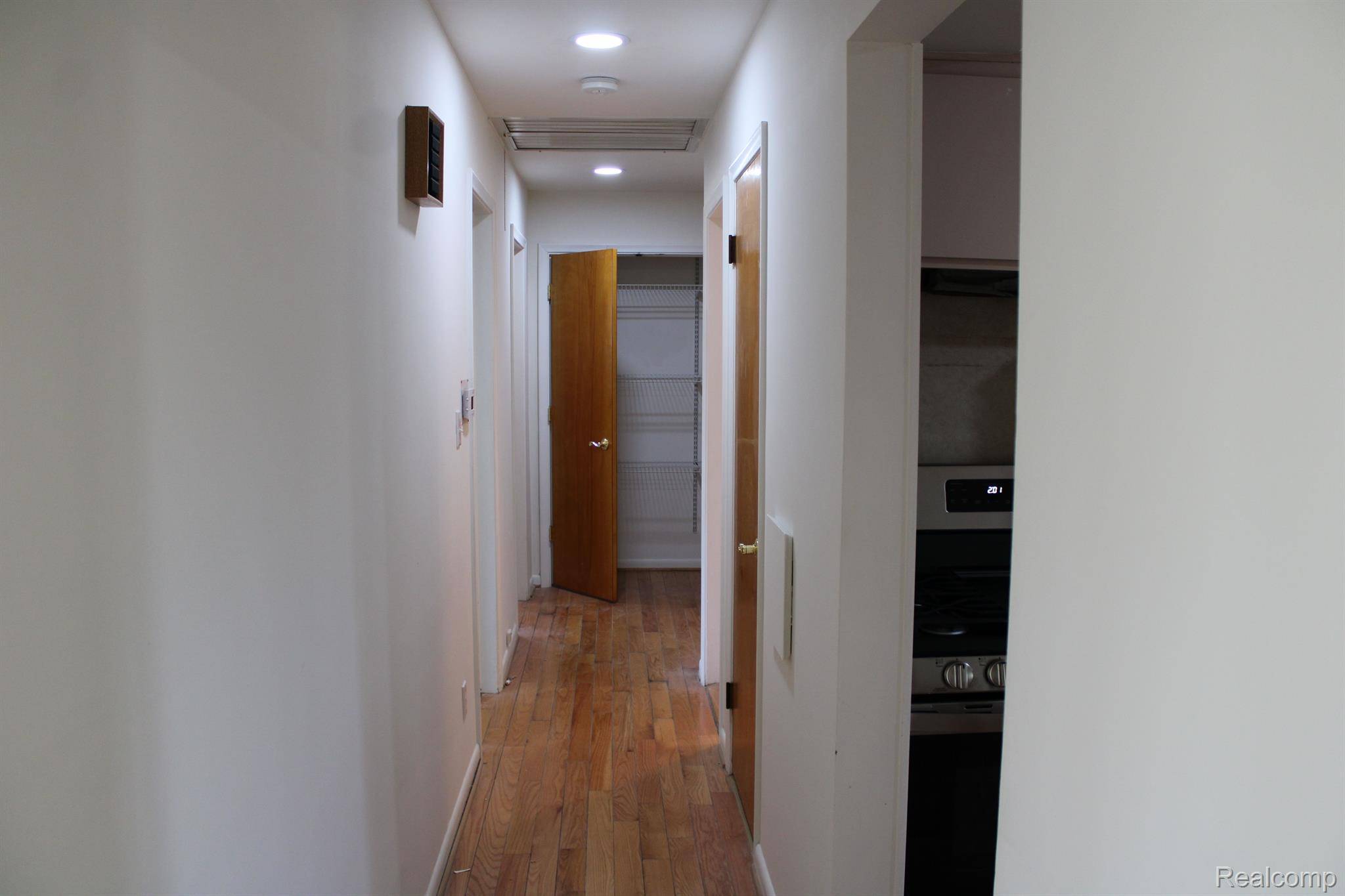 Rockwood, MI 48173,33185 Swallow DR