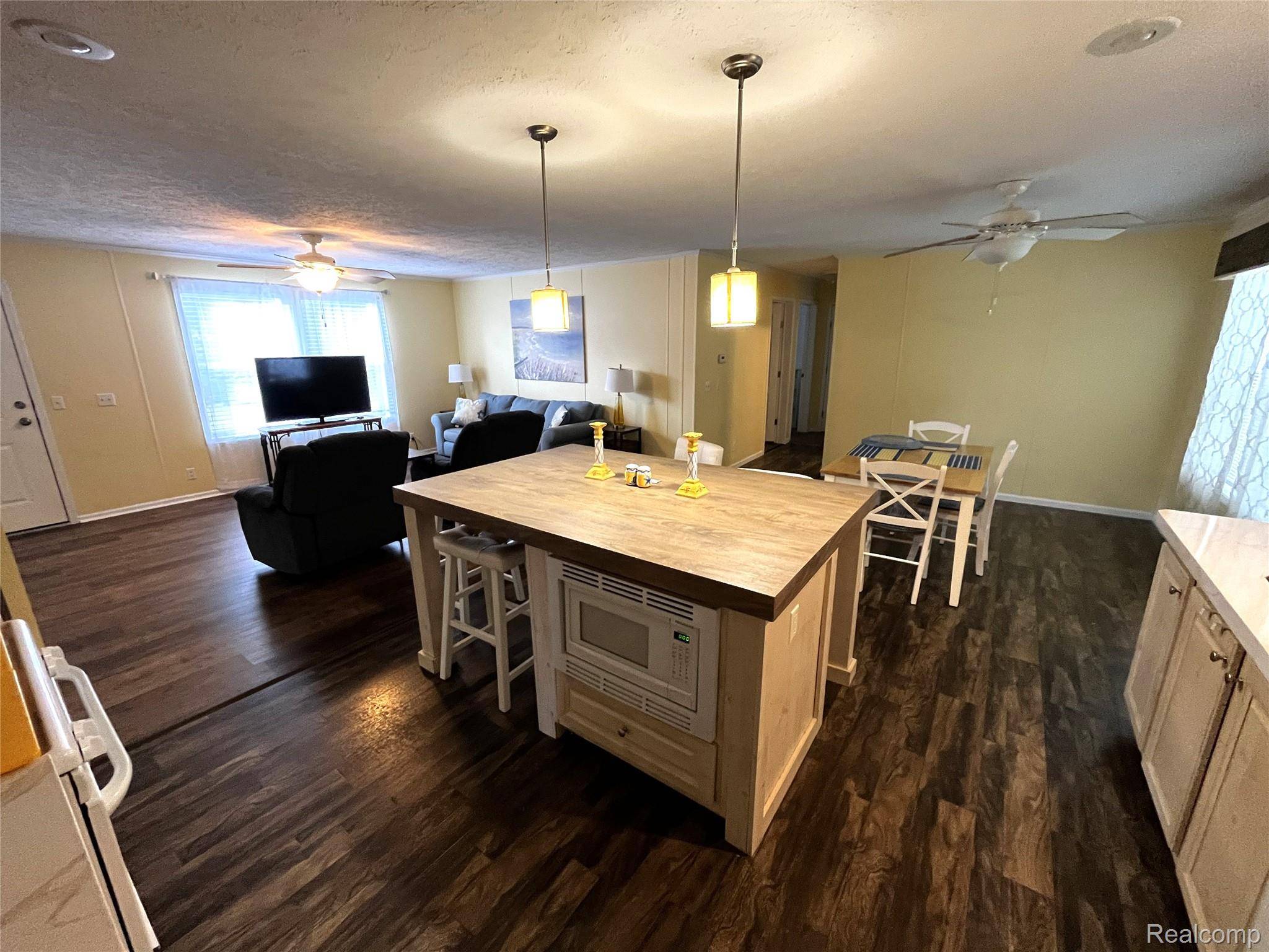 Oxford, MI 48371,445 Chinkapin Rill