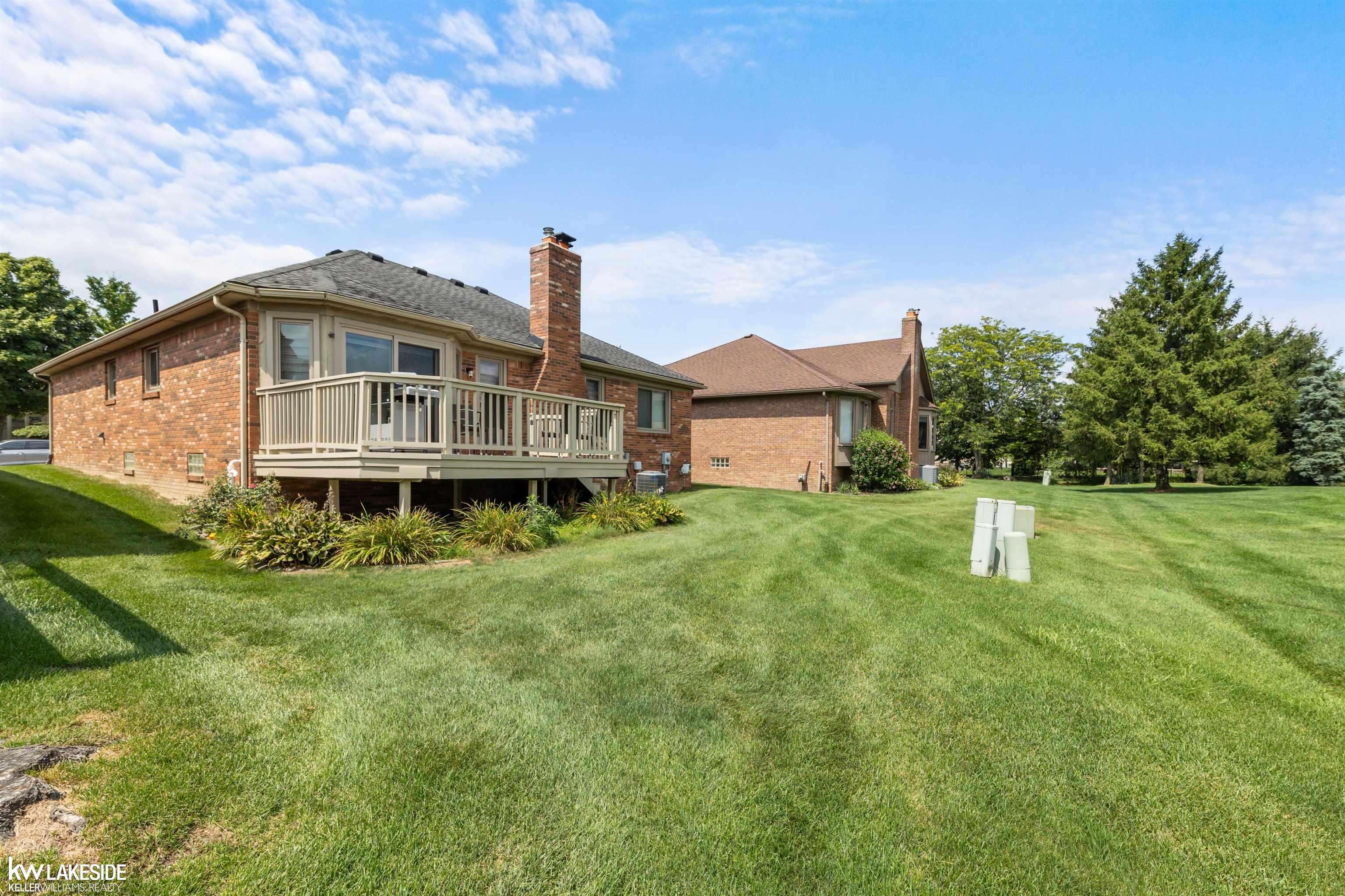Clinton Township, MI 48035,36444 Saddlebred CT