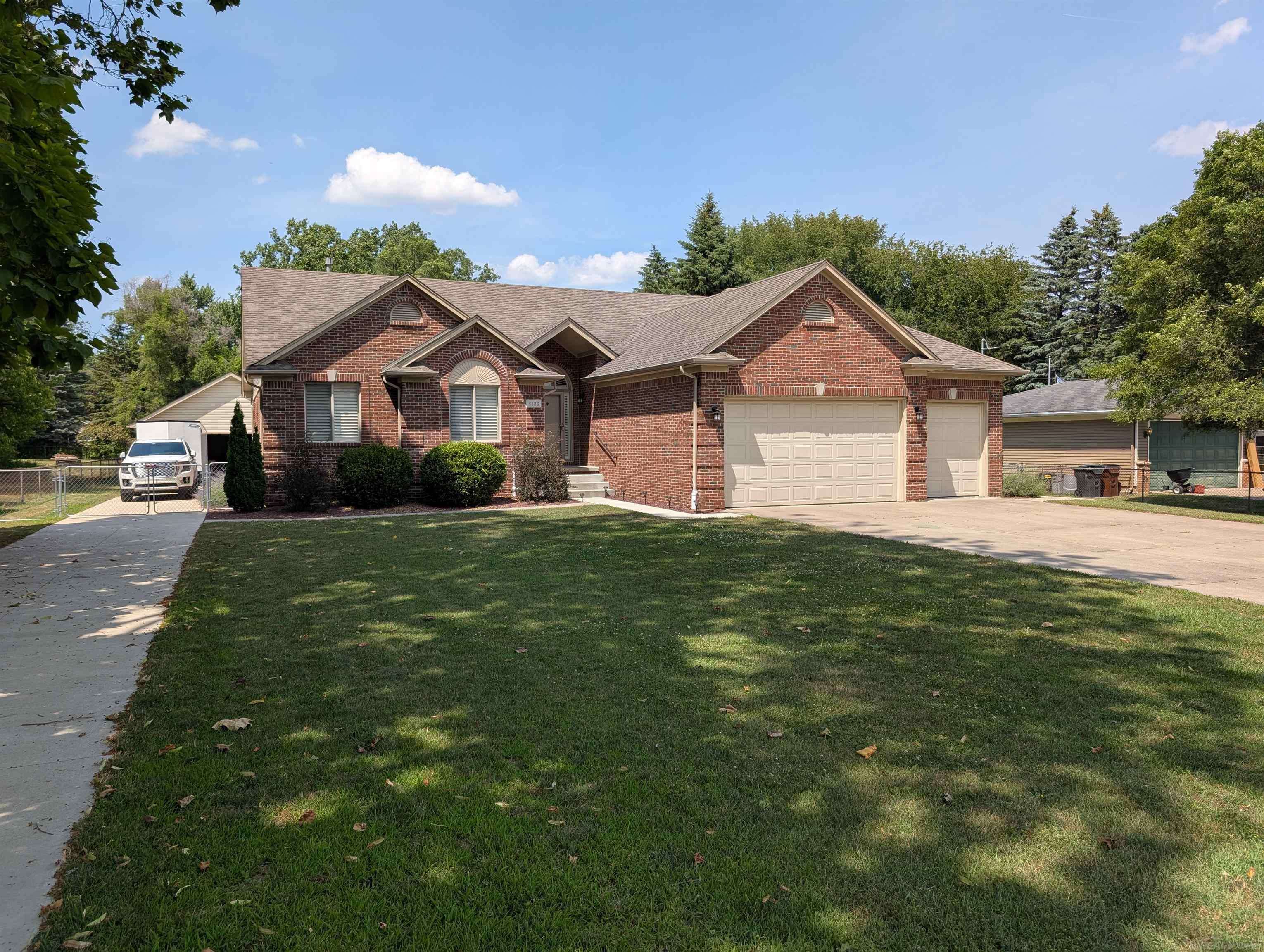 Shelby Twp, MI 48317,8389 Rhode DR