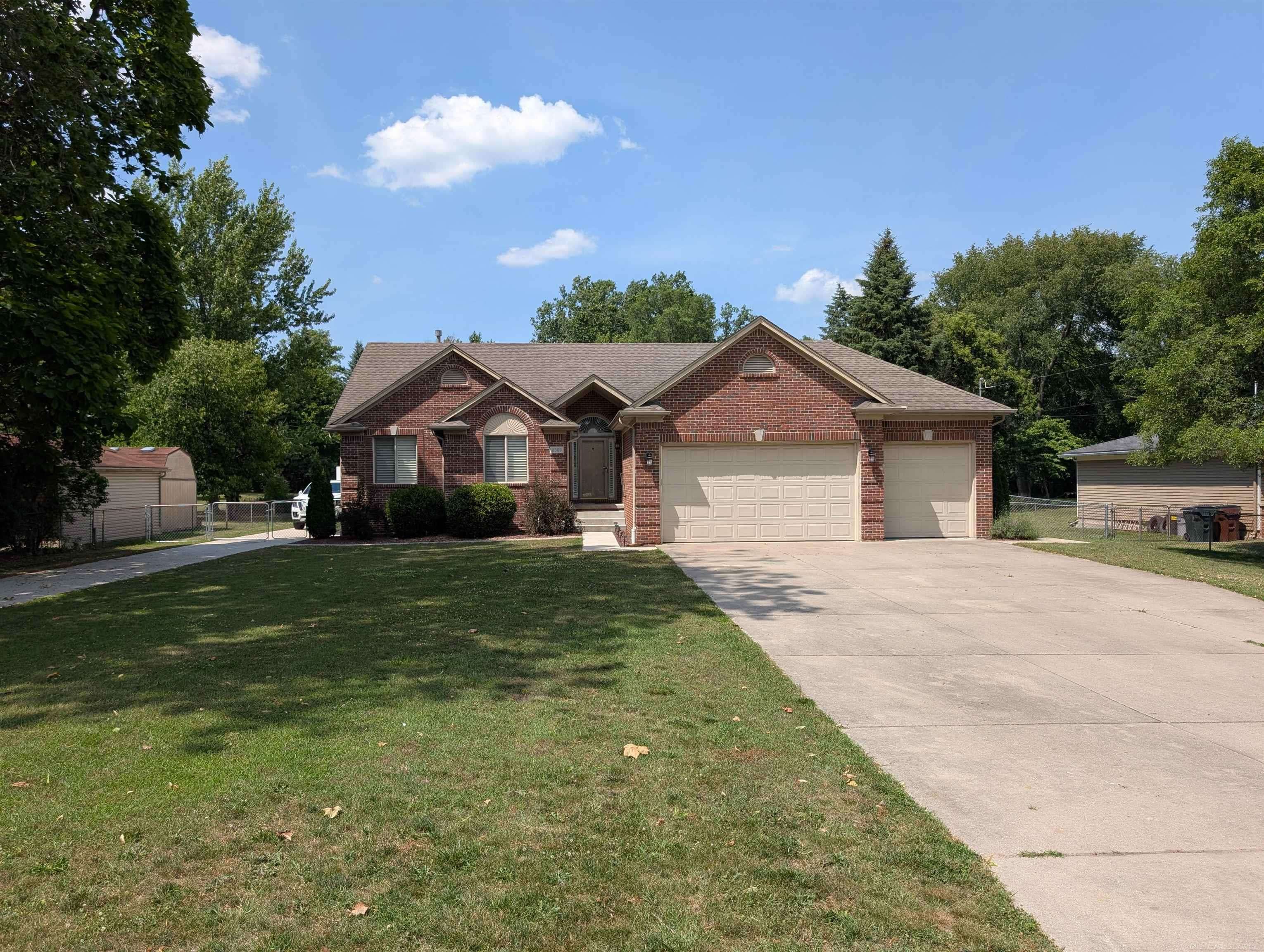 Shelby Twp, MI 48317,8389 Rhode DR