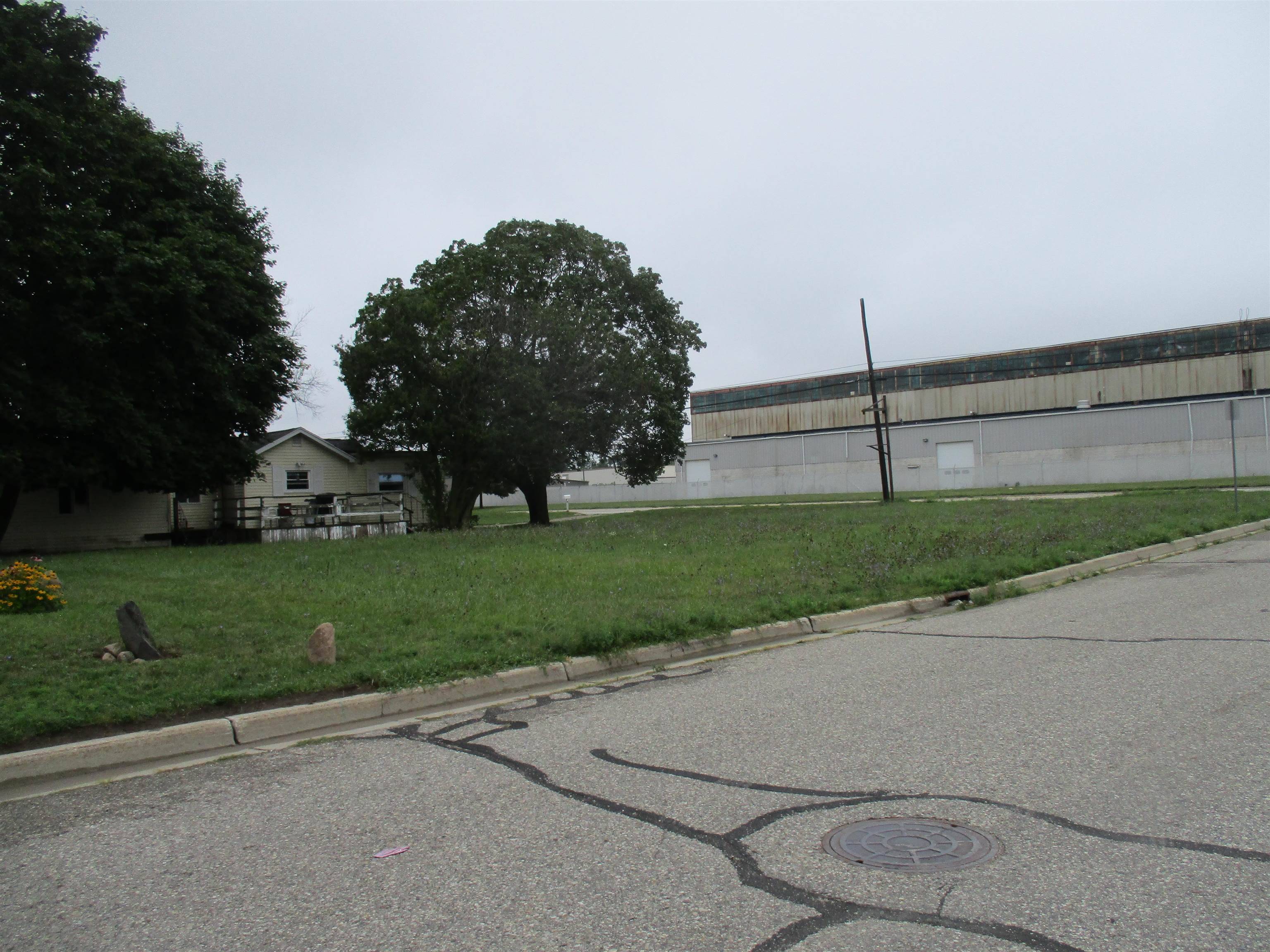 Alma, MI 48801,1532 E Superior ST