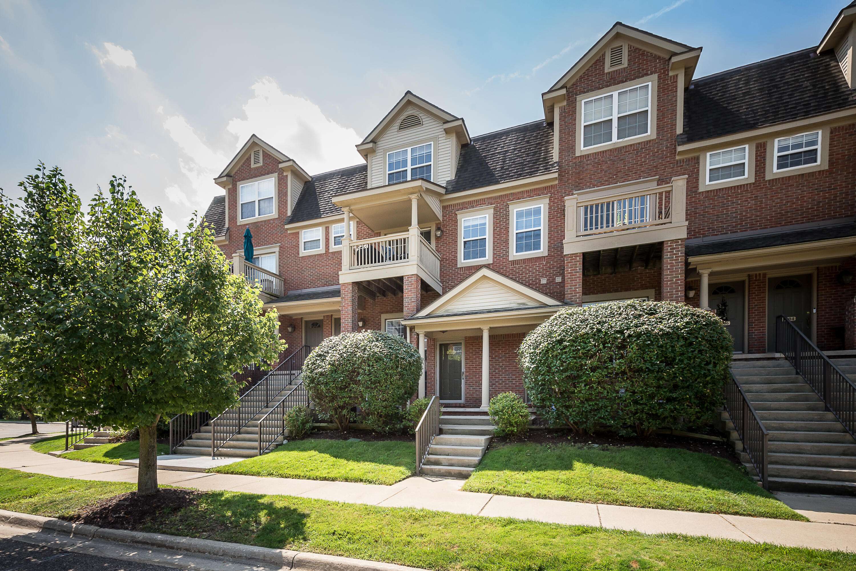 Ann Arbor, MI 48105,3010 Barclay WAY