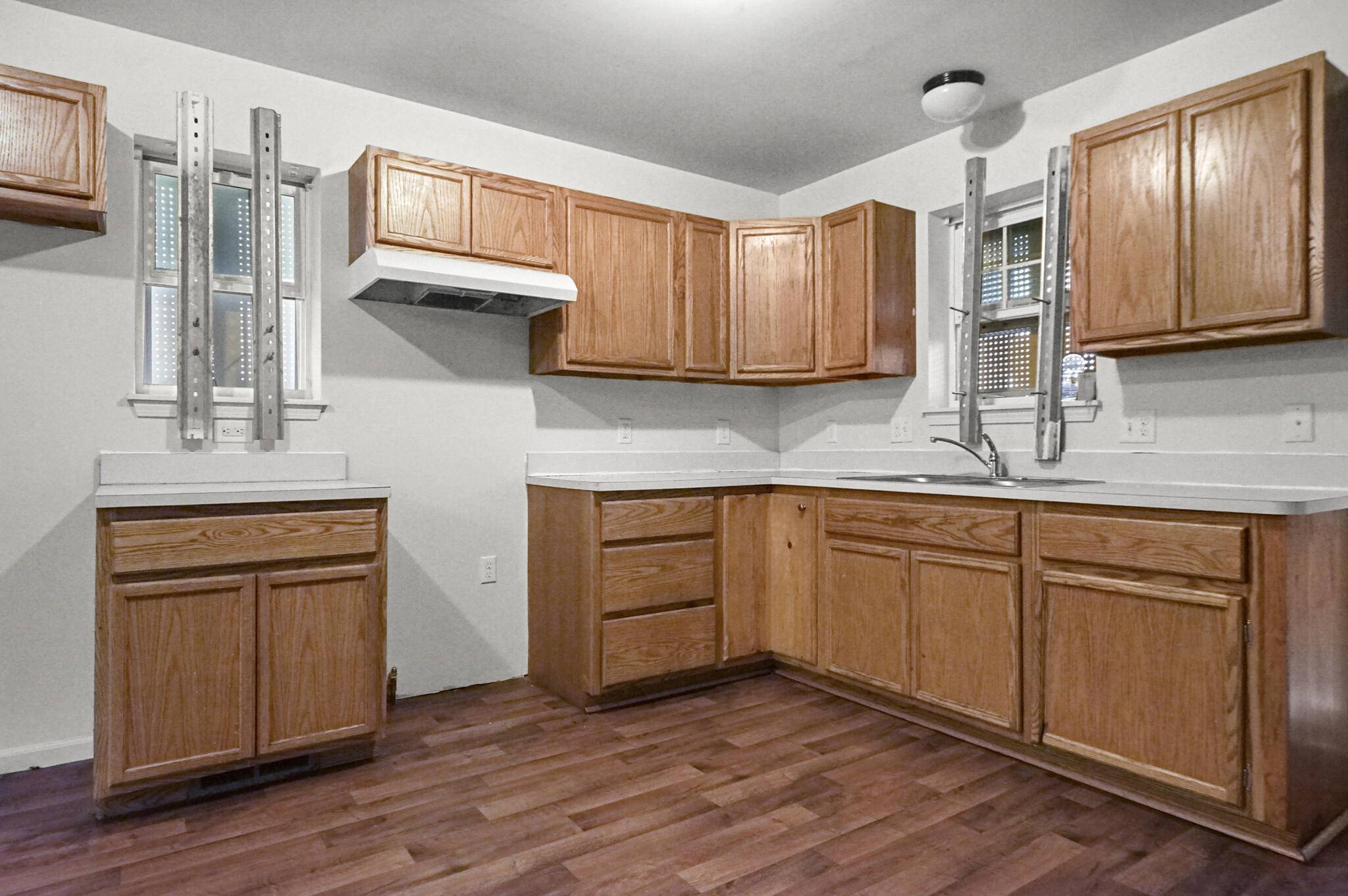 Detroit, MI 48224,4128 Buckingham