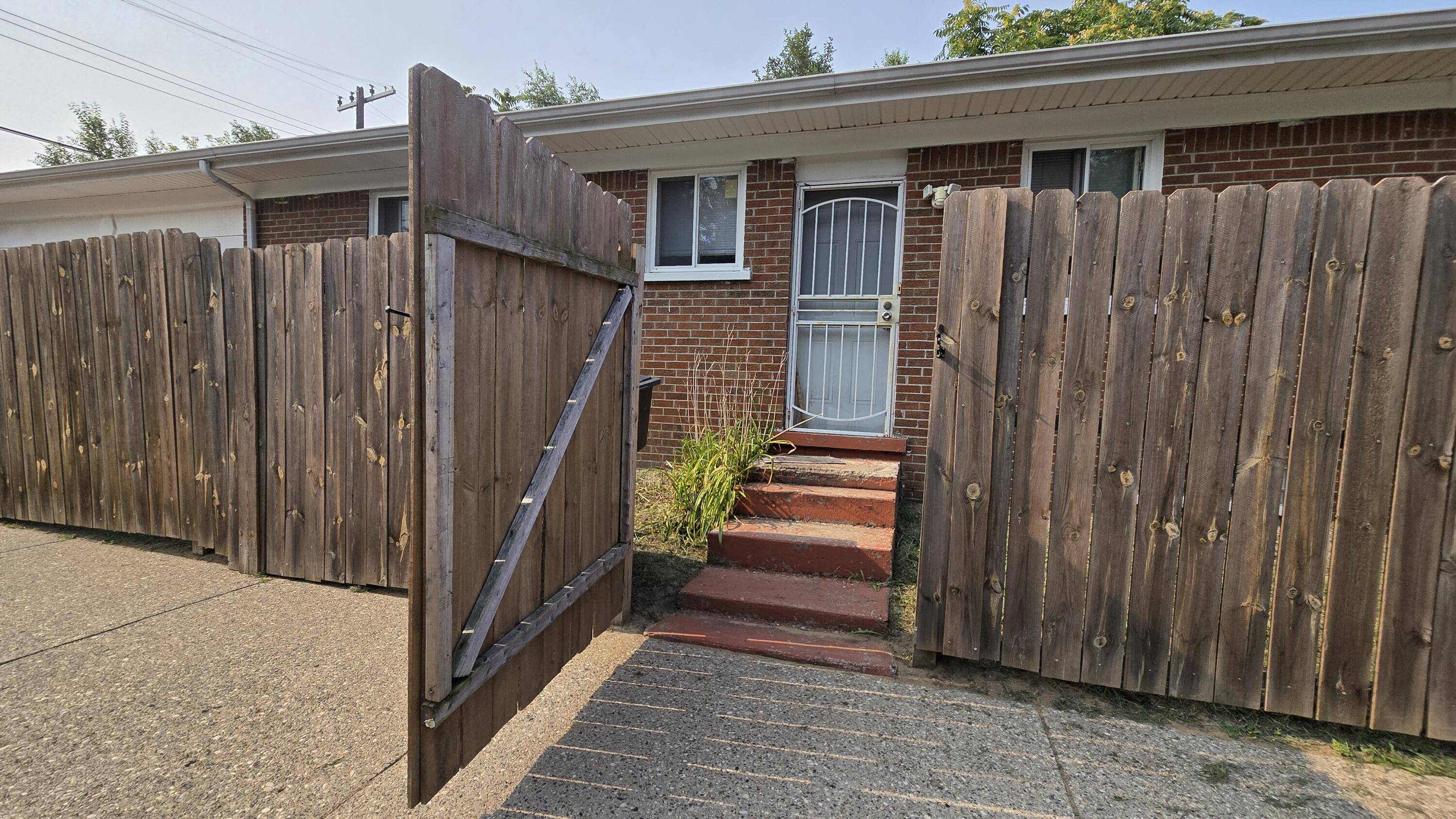 Detroit, MI 48221,20401 Santa Rosa DR