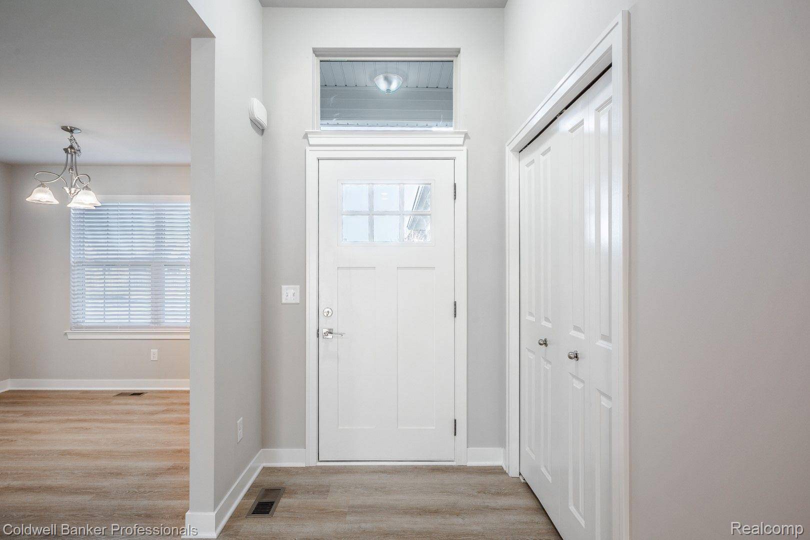 Woodhaven, MI 48183,26761 CORONATION DR