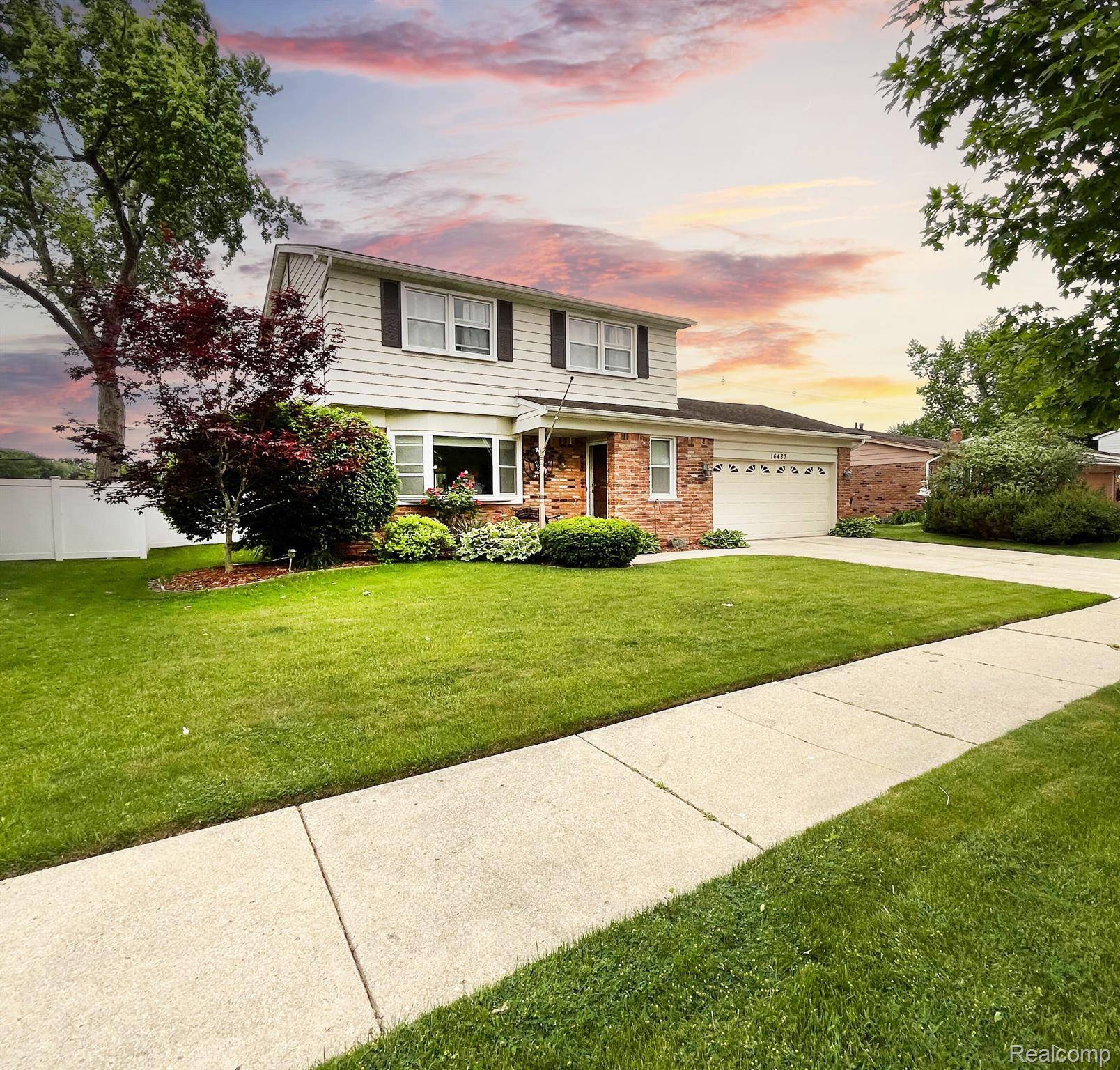 Woodhaven, MI 48183,16487 TRUWOOD ST