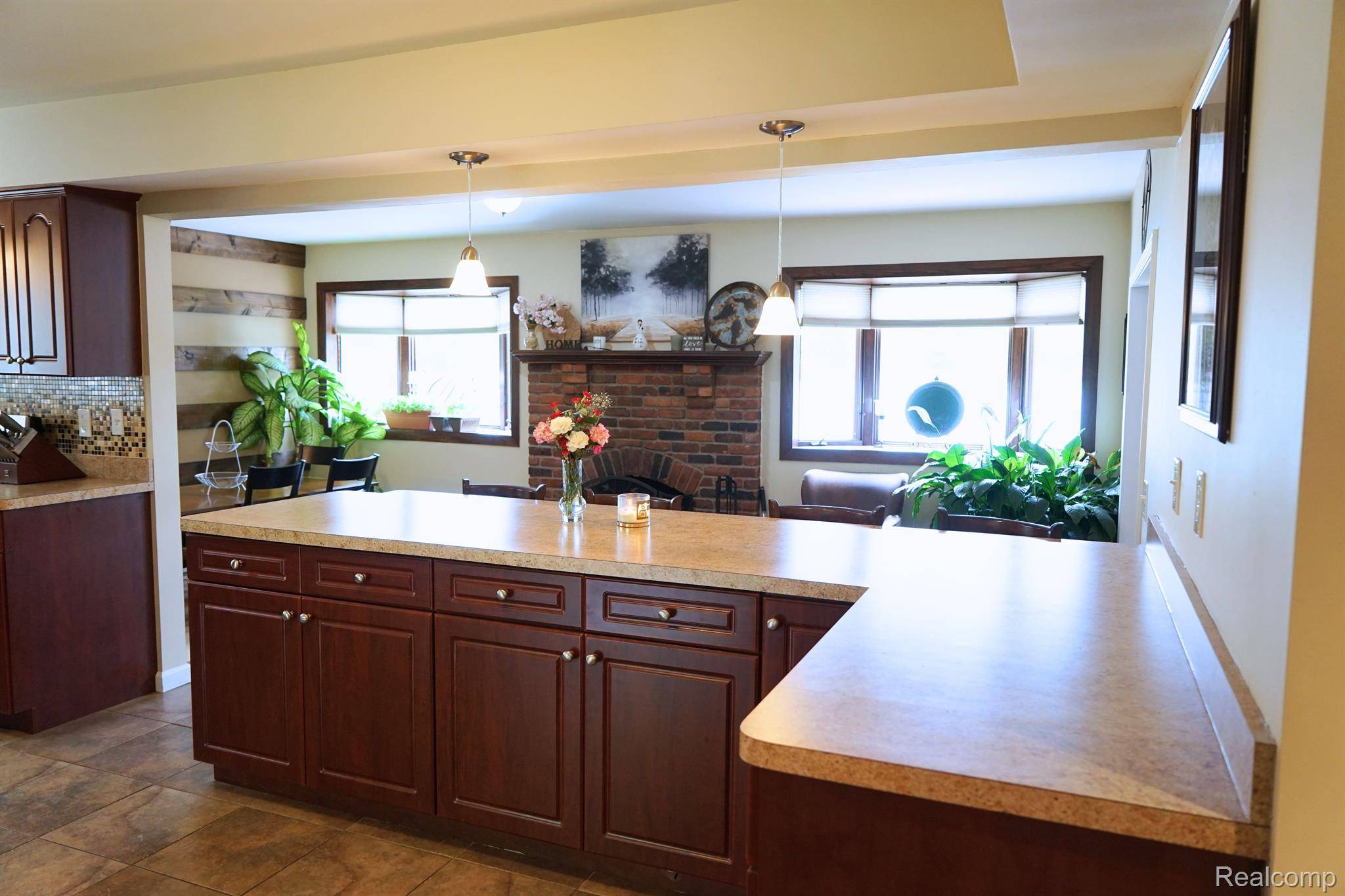 Woodhaven, MI 48183,16487 TRUWOOD ST