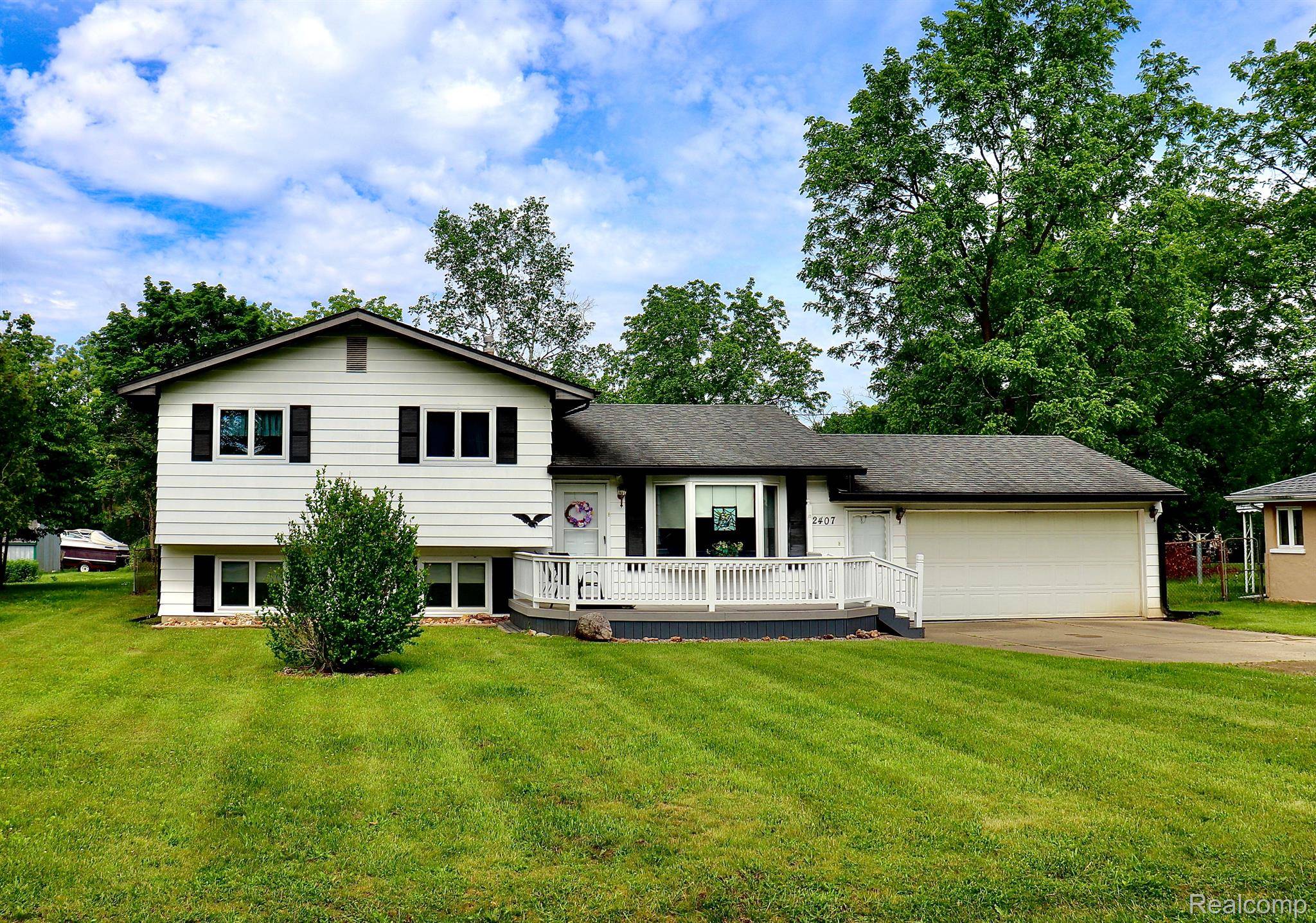 Burton, MI 48509,2407 EGLESTON AVE