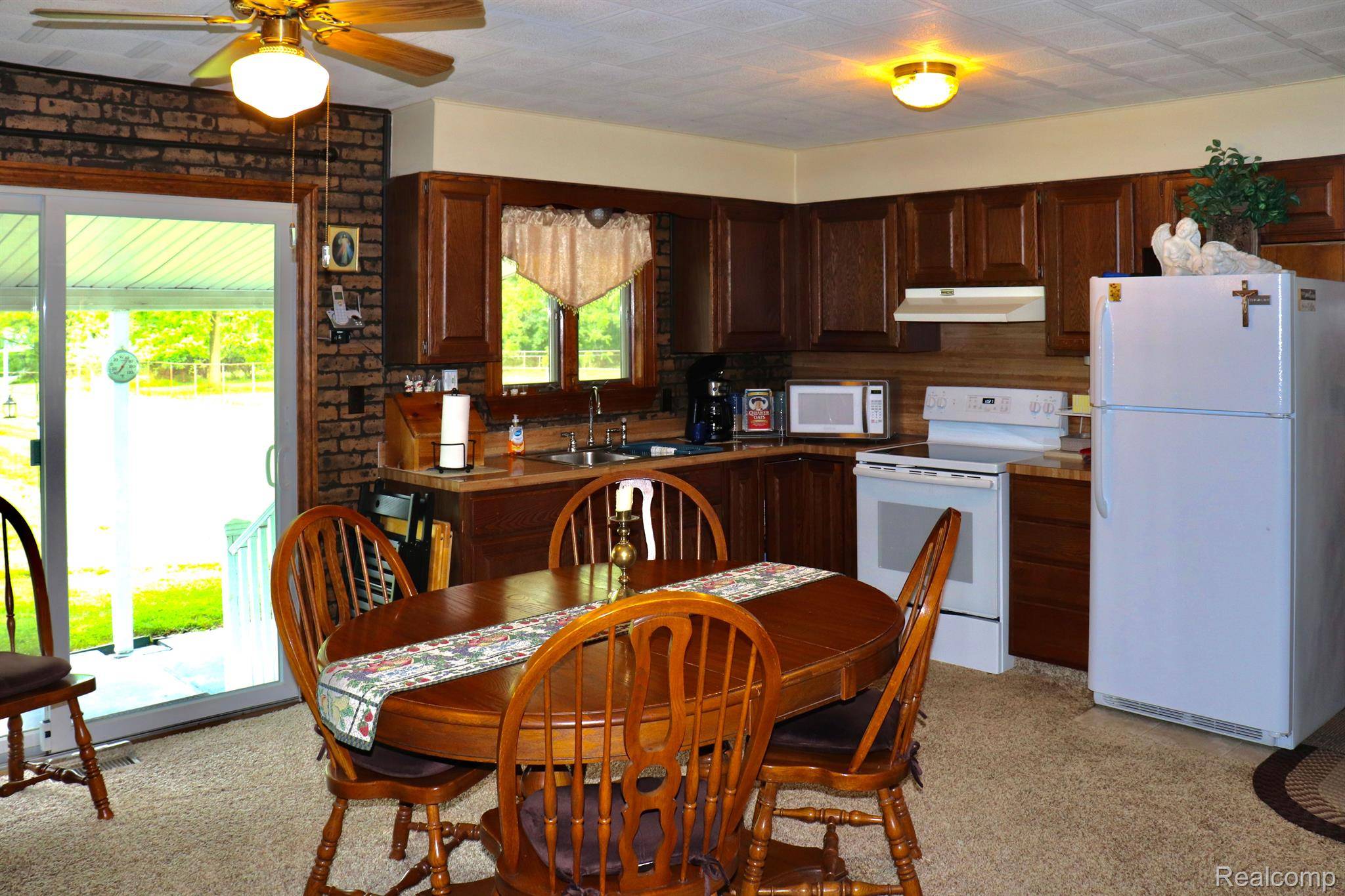 Burton, MI 48509,2407 EGLESTON AVE