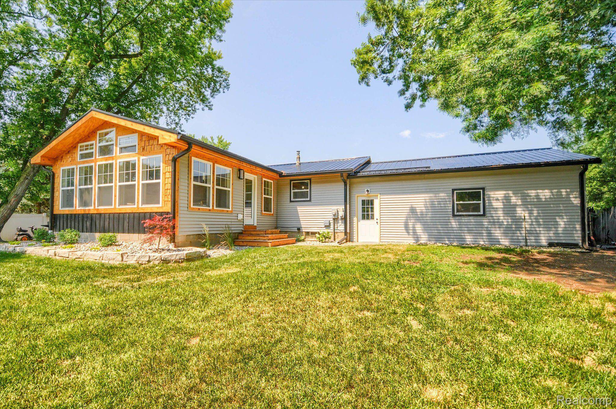 Columbiaville, MI 48421,5287 CONIFER DR