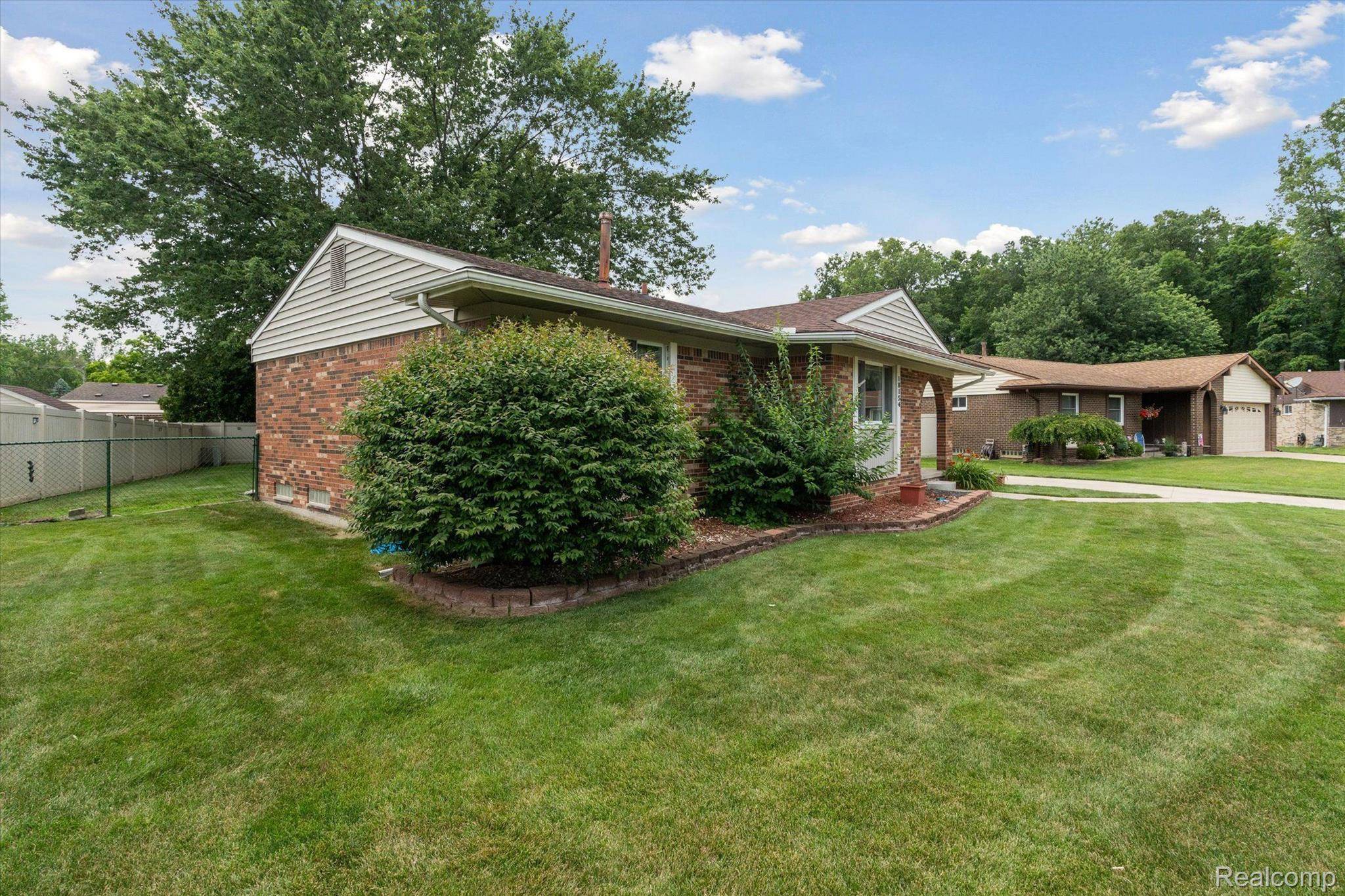 Brownstown, MI 48193,18154 DONCASTER