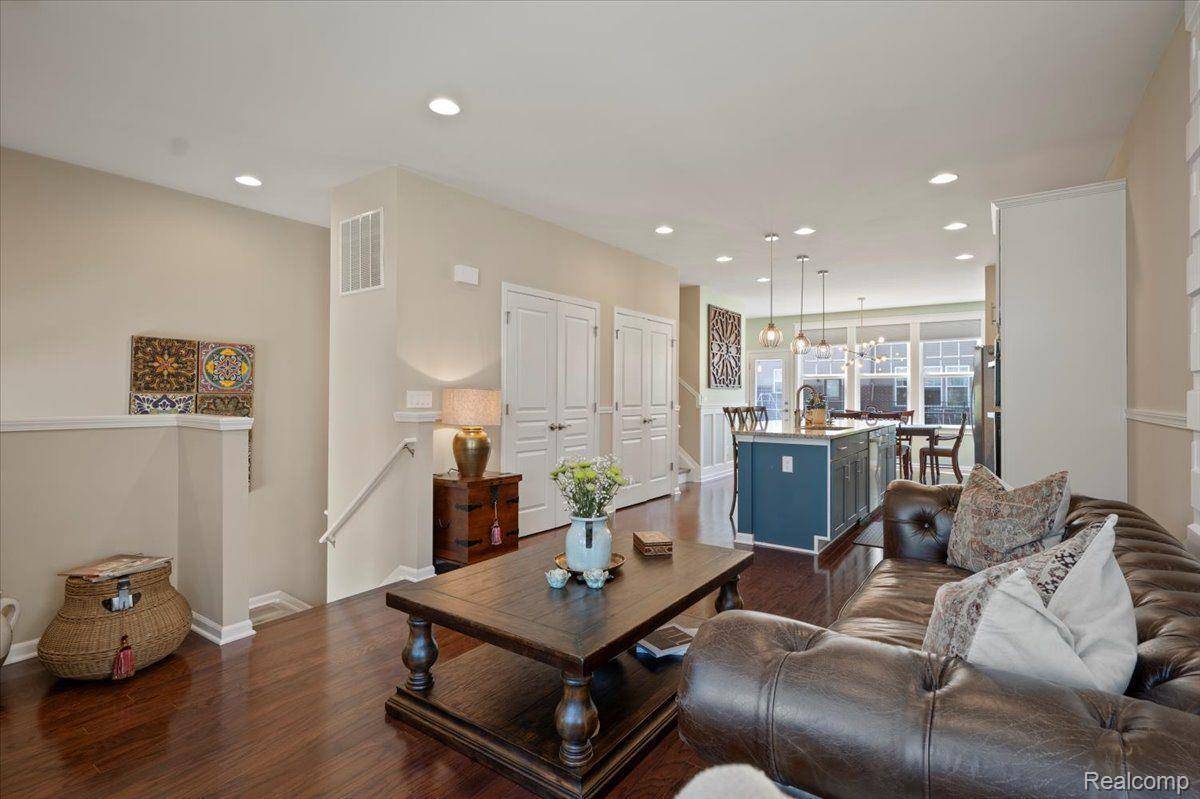 Rochester, MI 48307,2754 HELMSDALE CIR