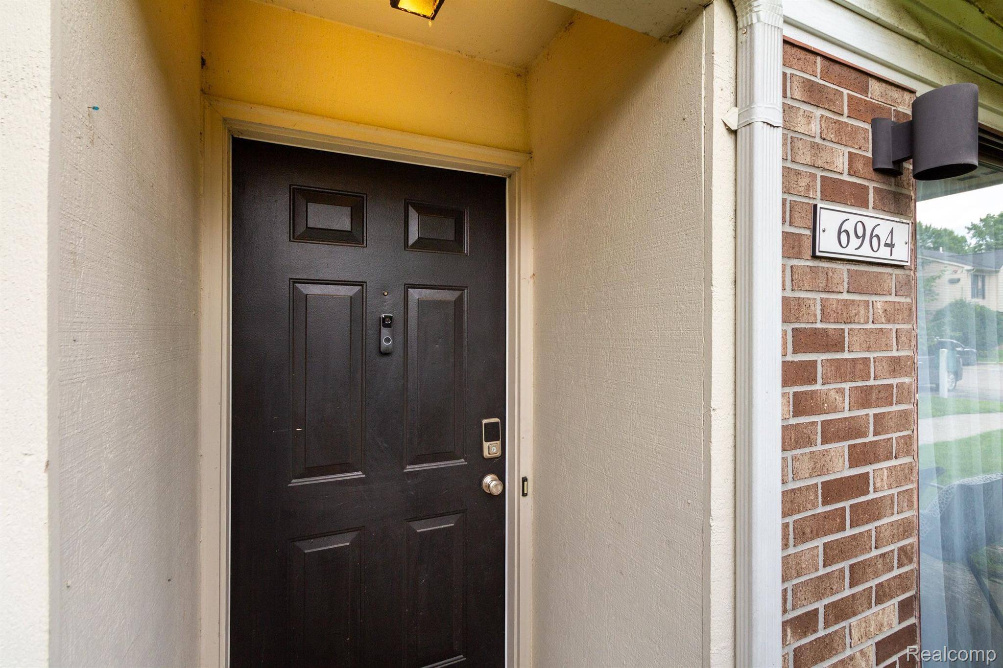 Canton, MI 48187,6964 FOXTHORN DR