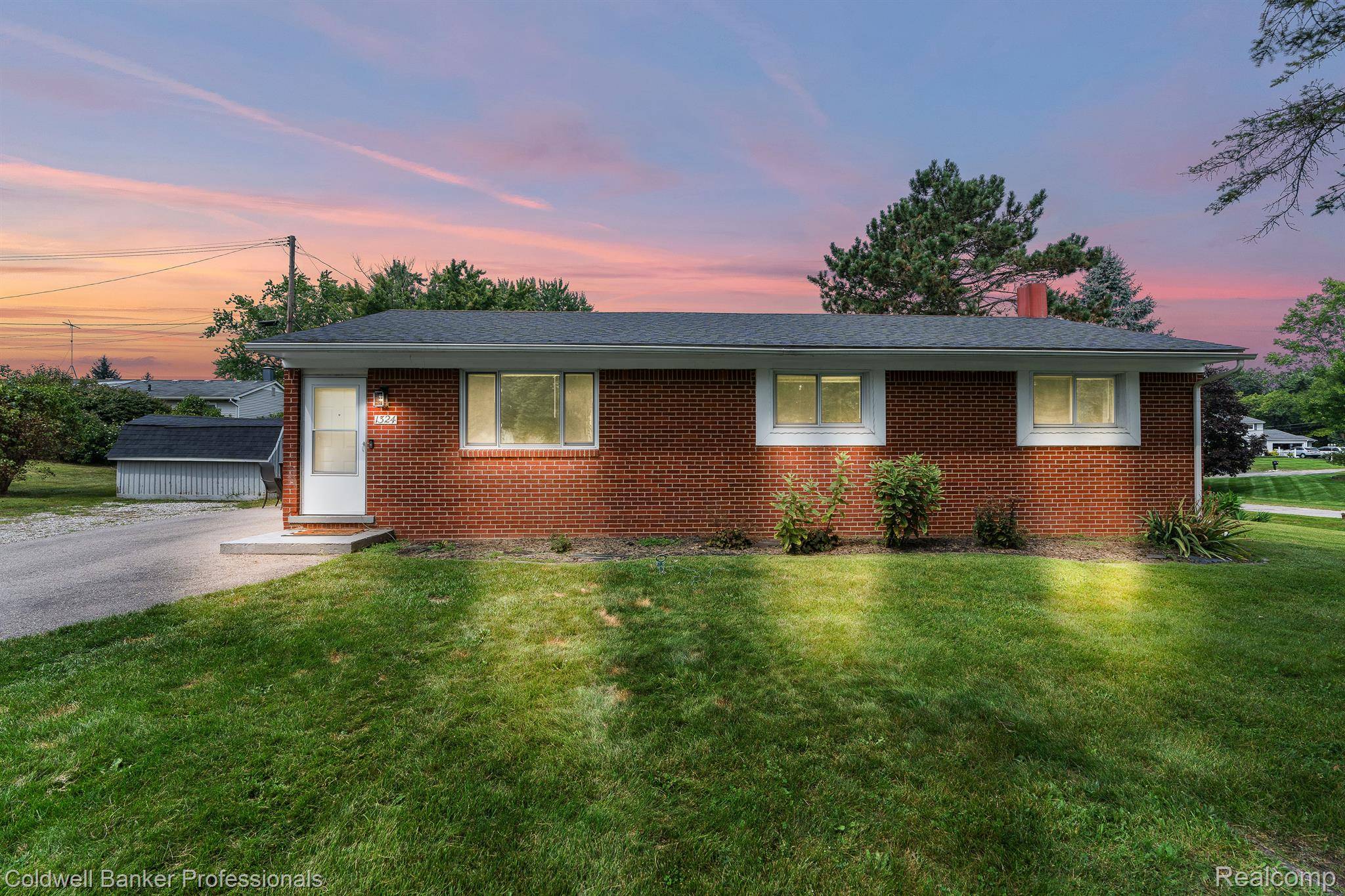 Oxford, MI 48371,1324 Red Barn DR