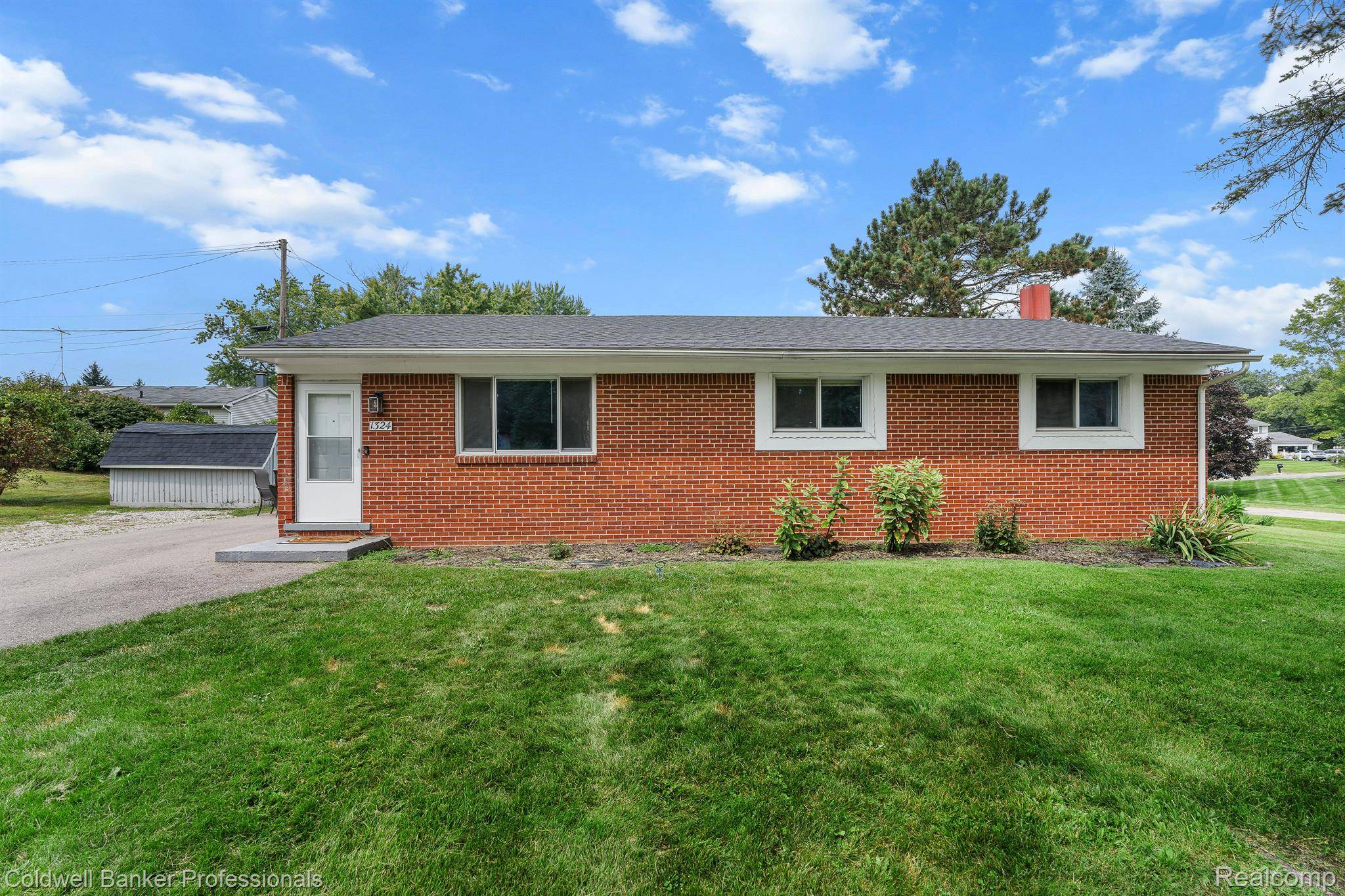 Oxford, MI 48371,1324 Red Barn DR