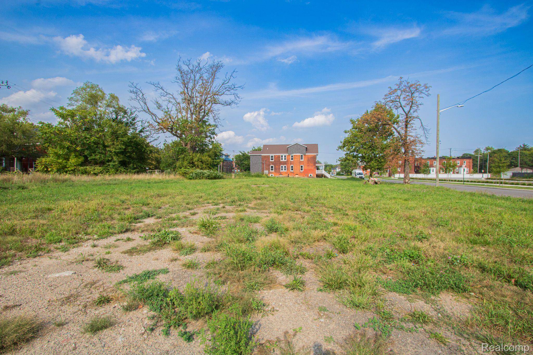 Detroit, MI 48202,45 E EUCLID ST