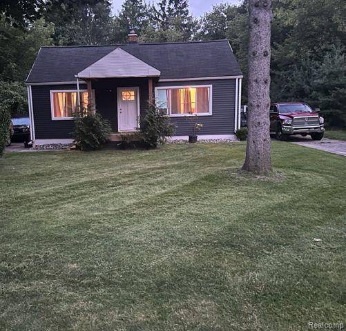 Waterford, MI 48327,6529 PONTIAC LAKE RD