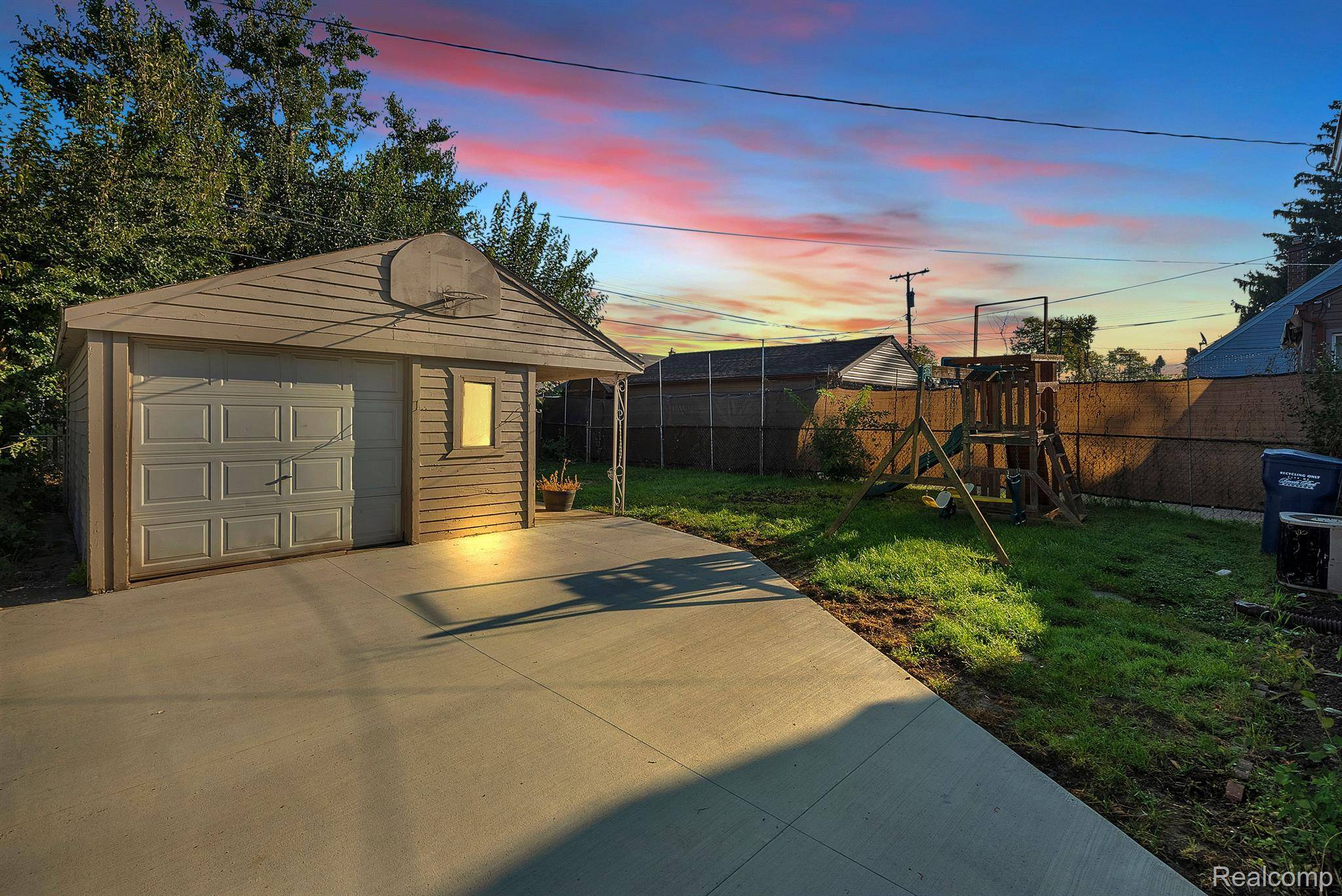 Lincoln Park, MI 48146,526 Mill ST