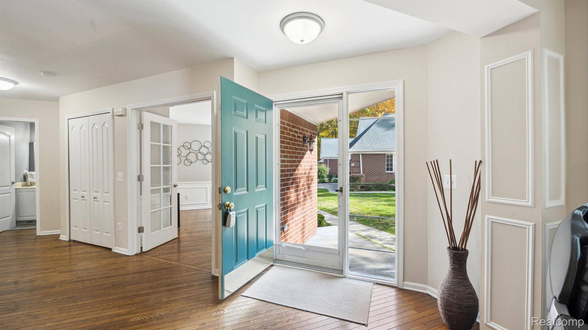 Wixom, MI 48393,650 Chestnut DR #21