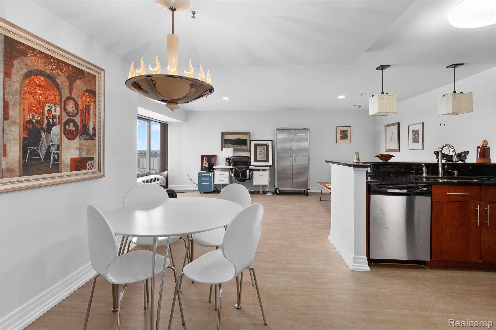 Detroit, MI 48226,1001 W JEFFERSON AVE #17H