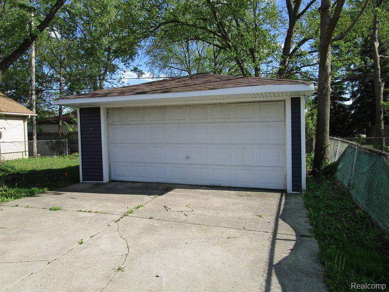 Clinton Township, MI 48035,19832 STAFFORD ST