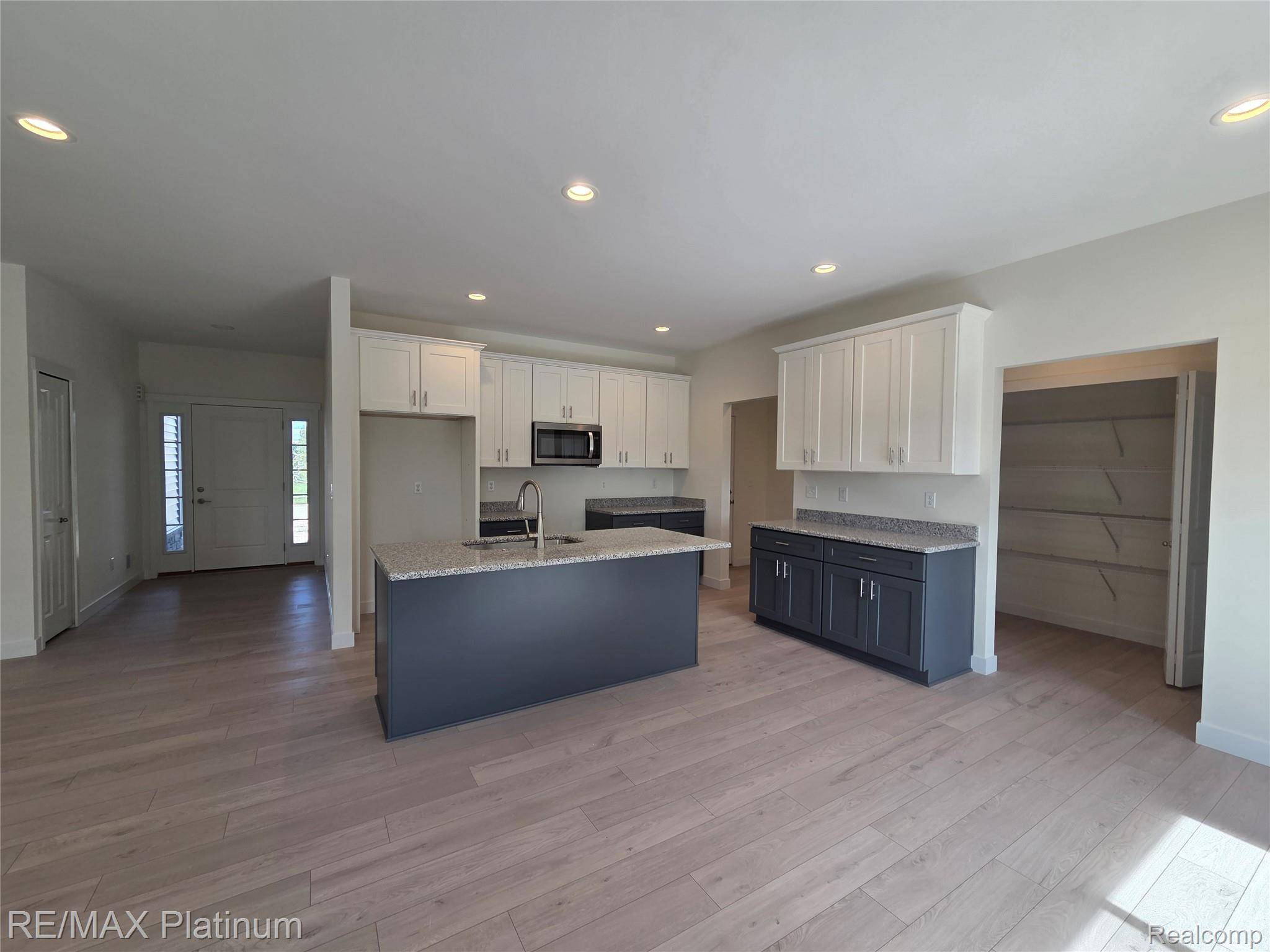 Linden, MI 48451,13054 RIVER ROCK PASS