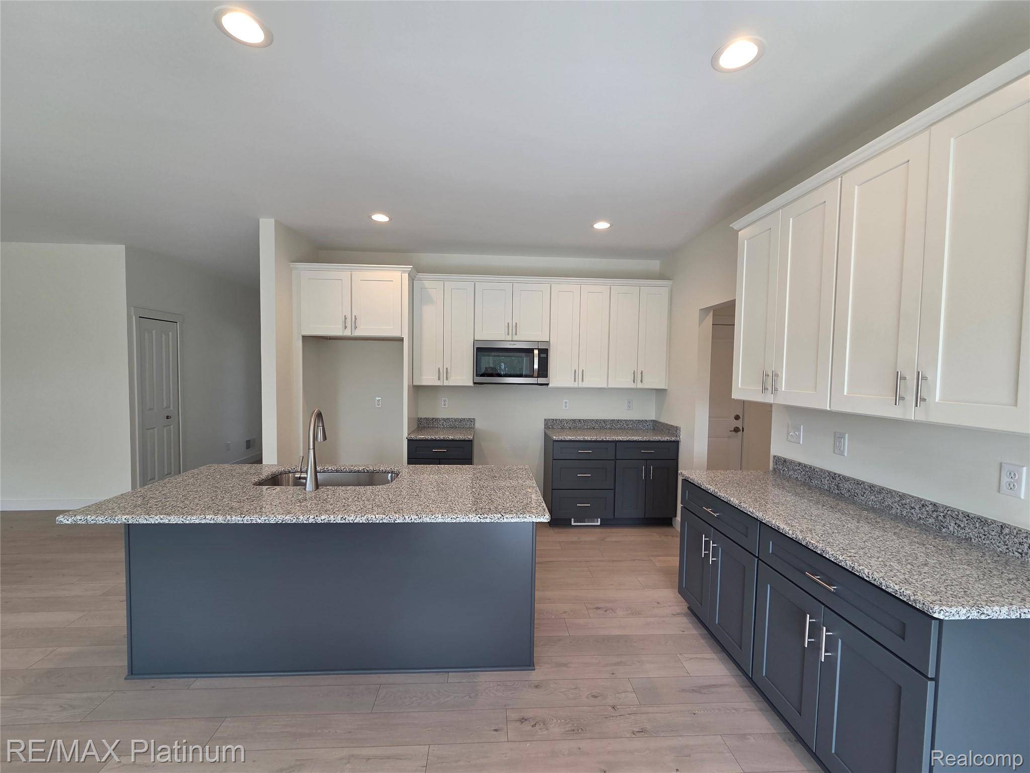 Linden, MI 48451,13054 RIVER ROCK PASS