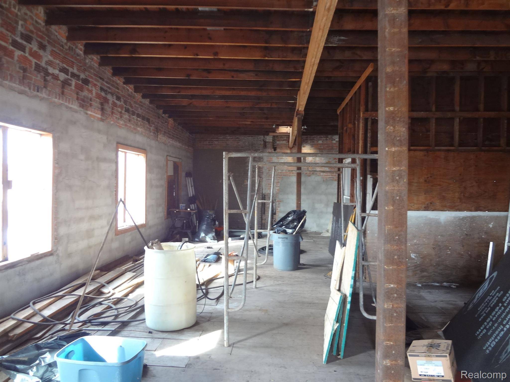 Detroit, MI 48224,15101 MACK AVE