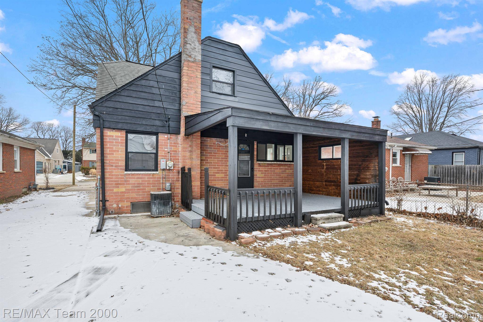 Dearborn Heights, MI 48127,6872 N SILVERY LN