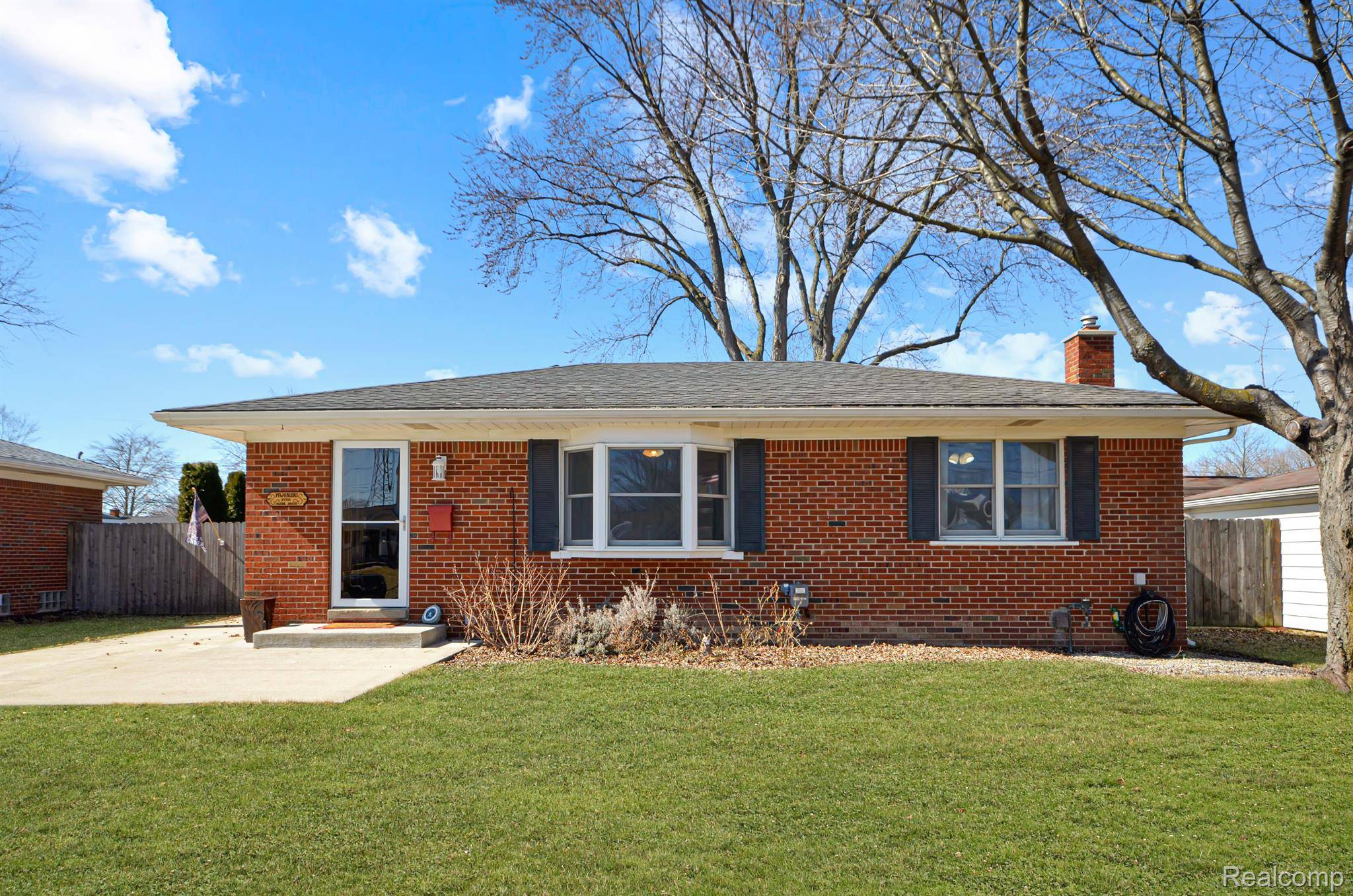 Sterling Heights, MI 48312,37715 Alper DR