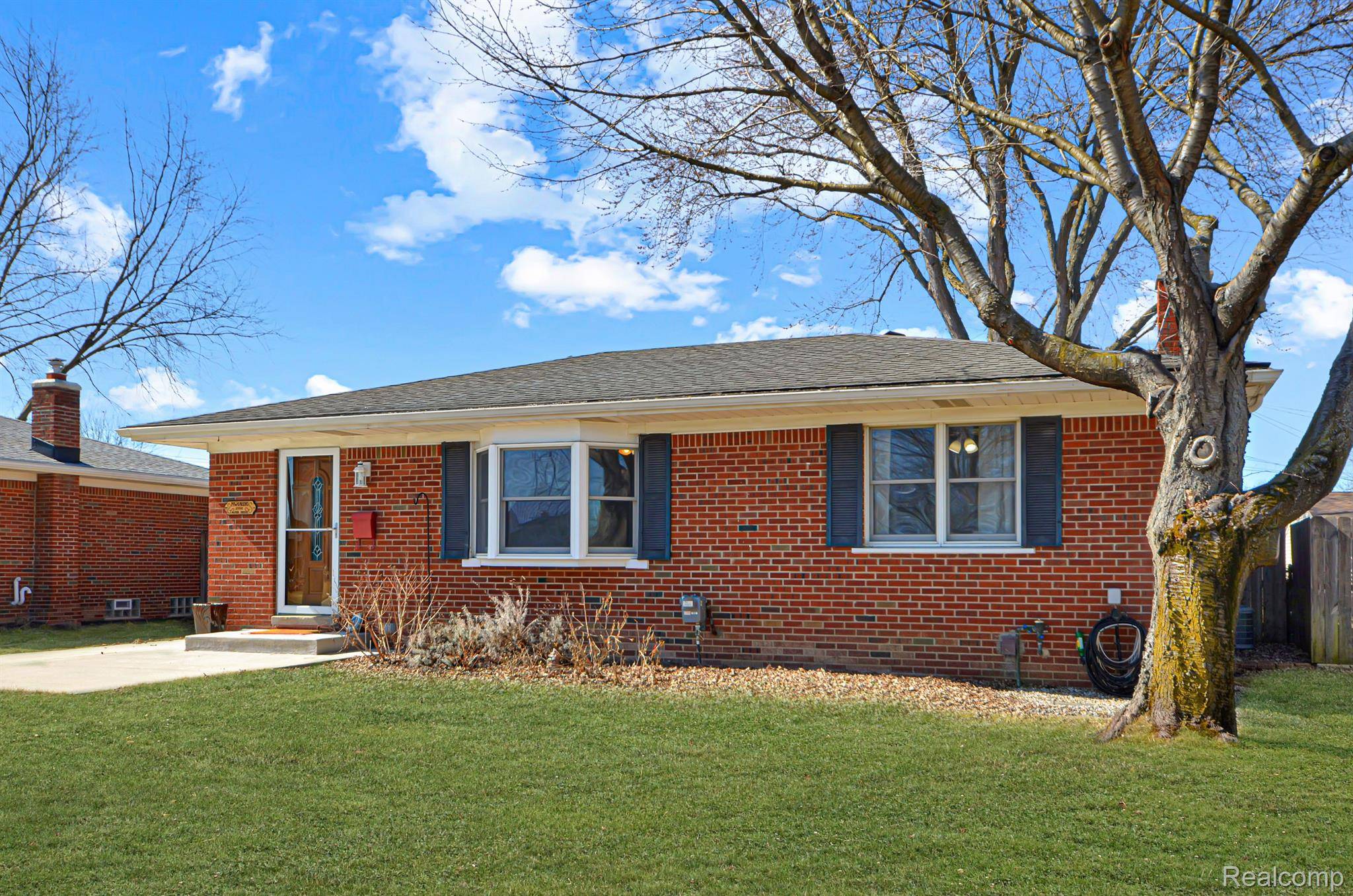 Sterling Heights, MI 48312,37715 Alper DR