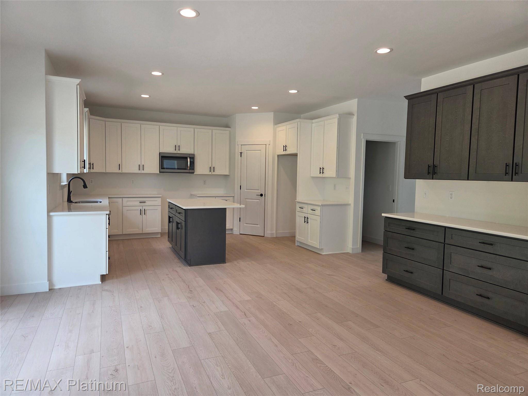 Linden, MI 48451,13136 Stony Brook PASS