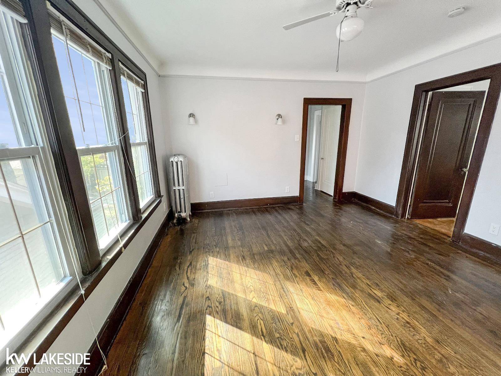 Grosse Pointe, MI 48230,645 Neff RD