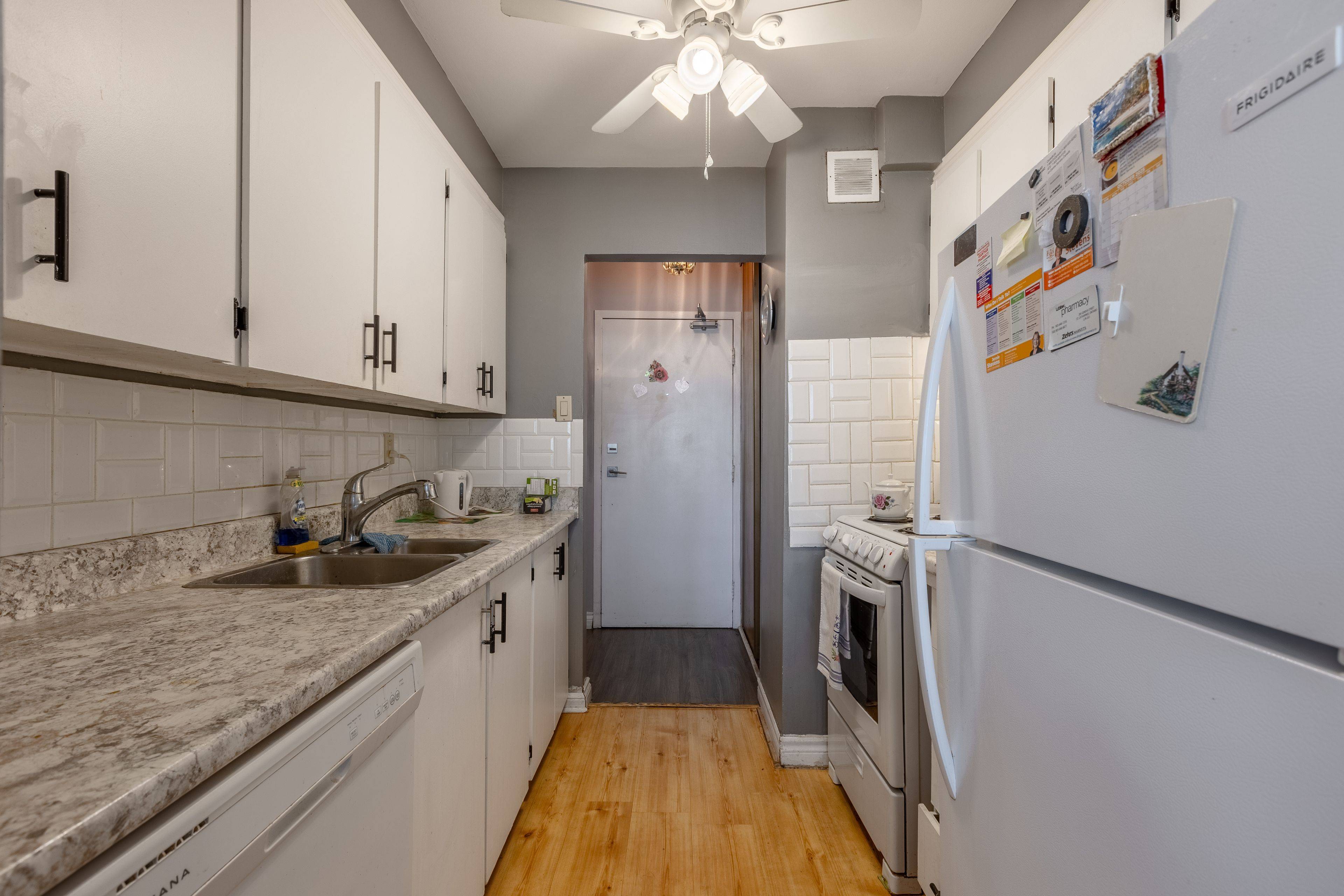 St. Catharines, ON L2N 2G5,359 Geneva ST #904