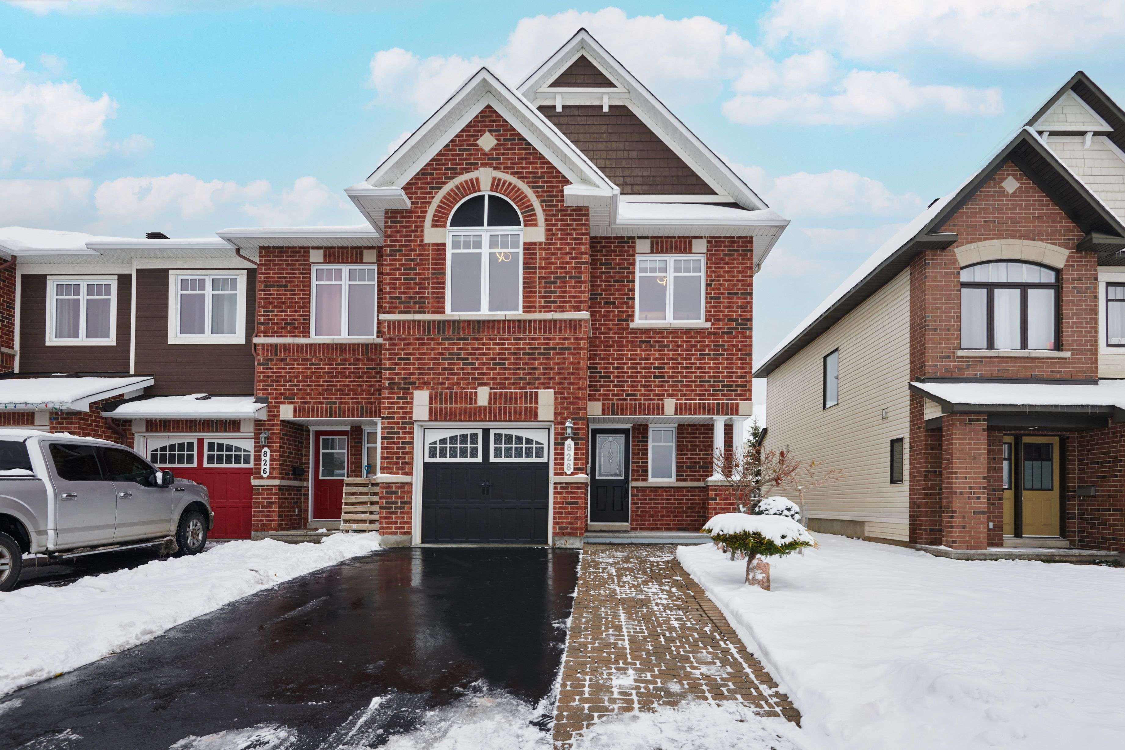 Orleans - Cumberland And Area, ON K4A 0R3,828 Ashenvale WAY