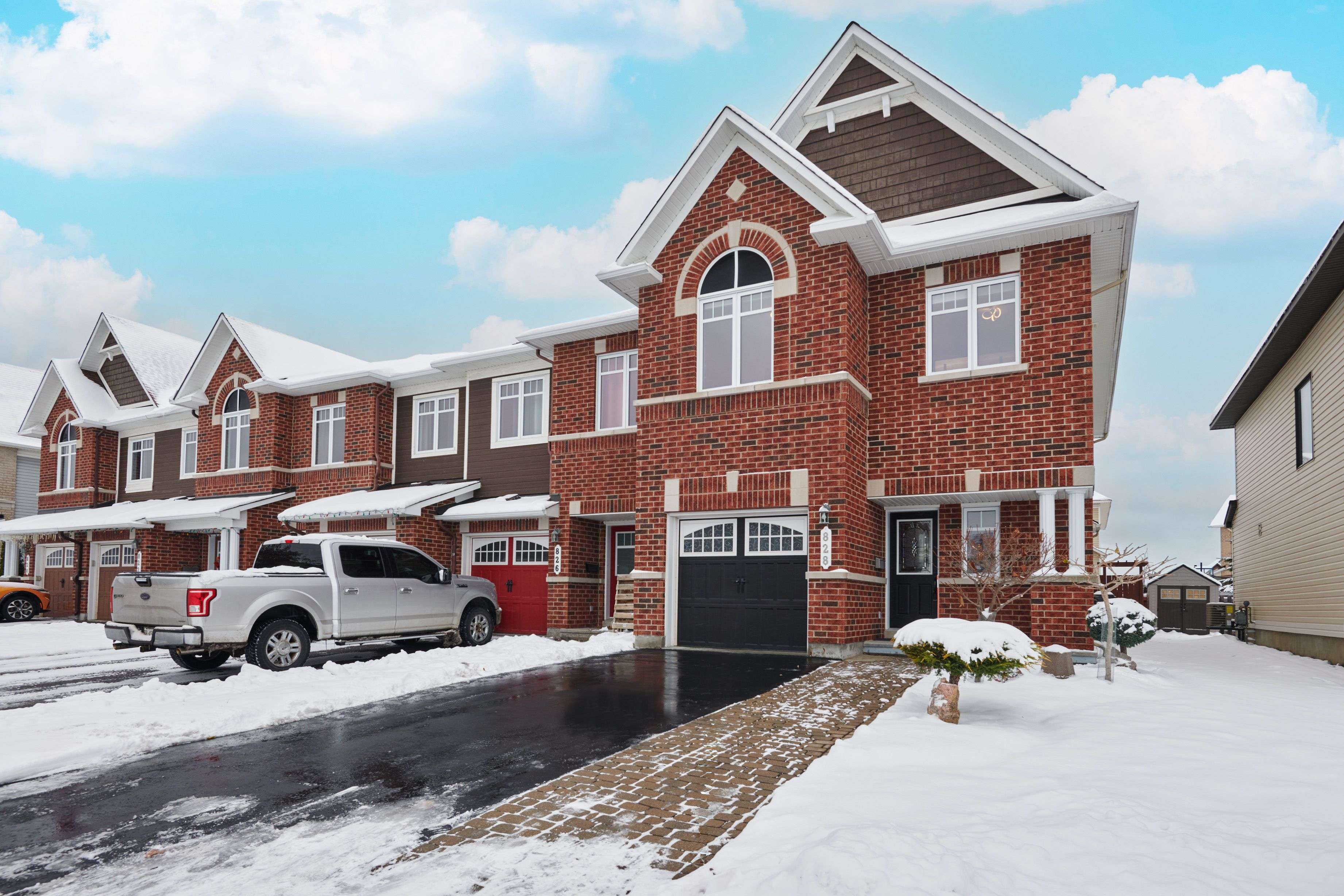 Orleans - Cumberland And Area, ON K4A 0R3,828 Ashenvale WAY