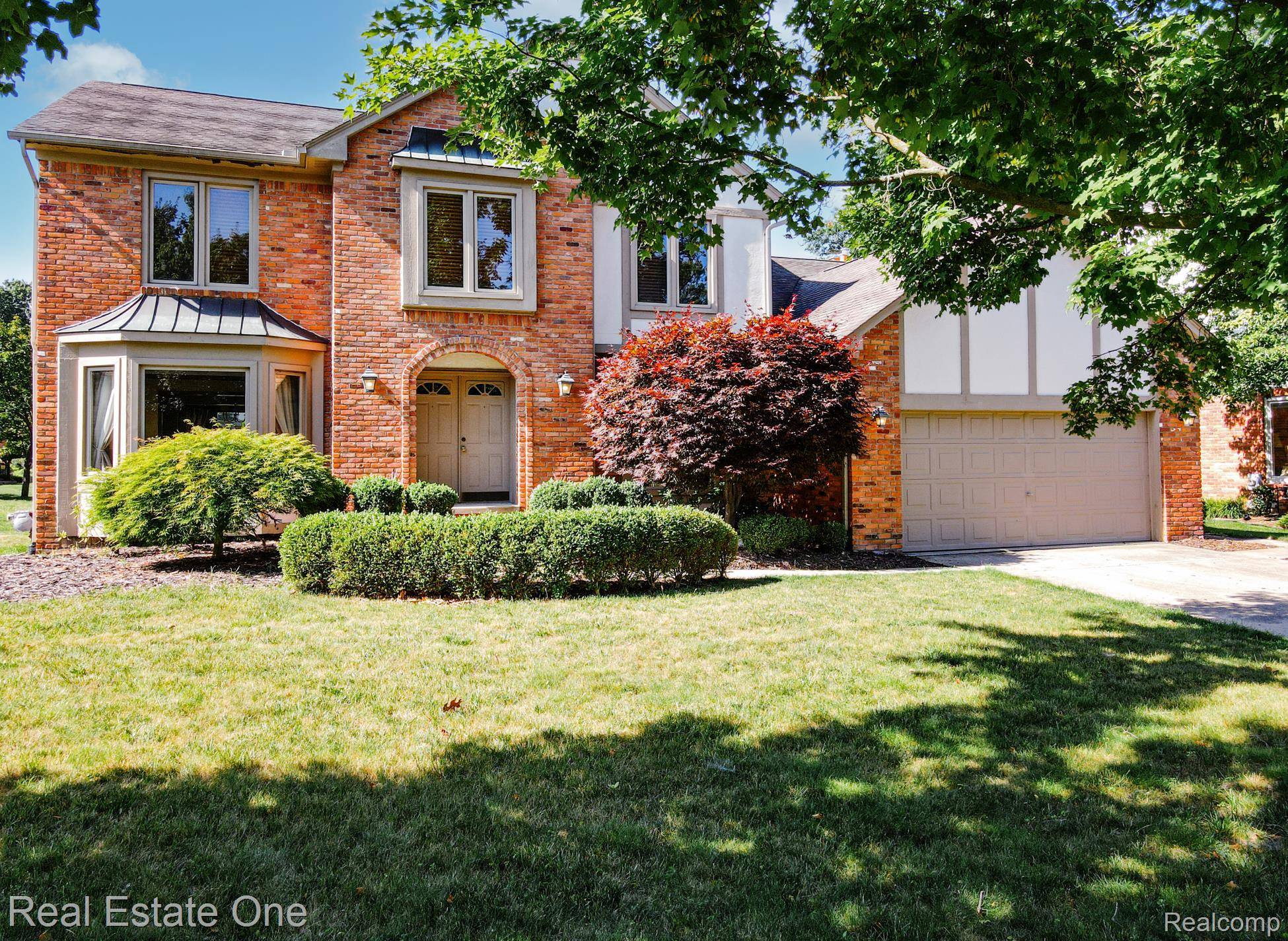 Rochester Hills, MI 48306,3377 Charlwood DR