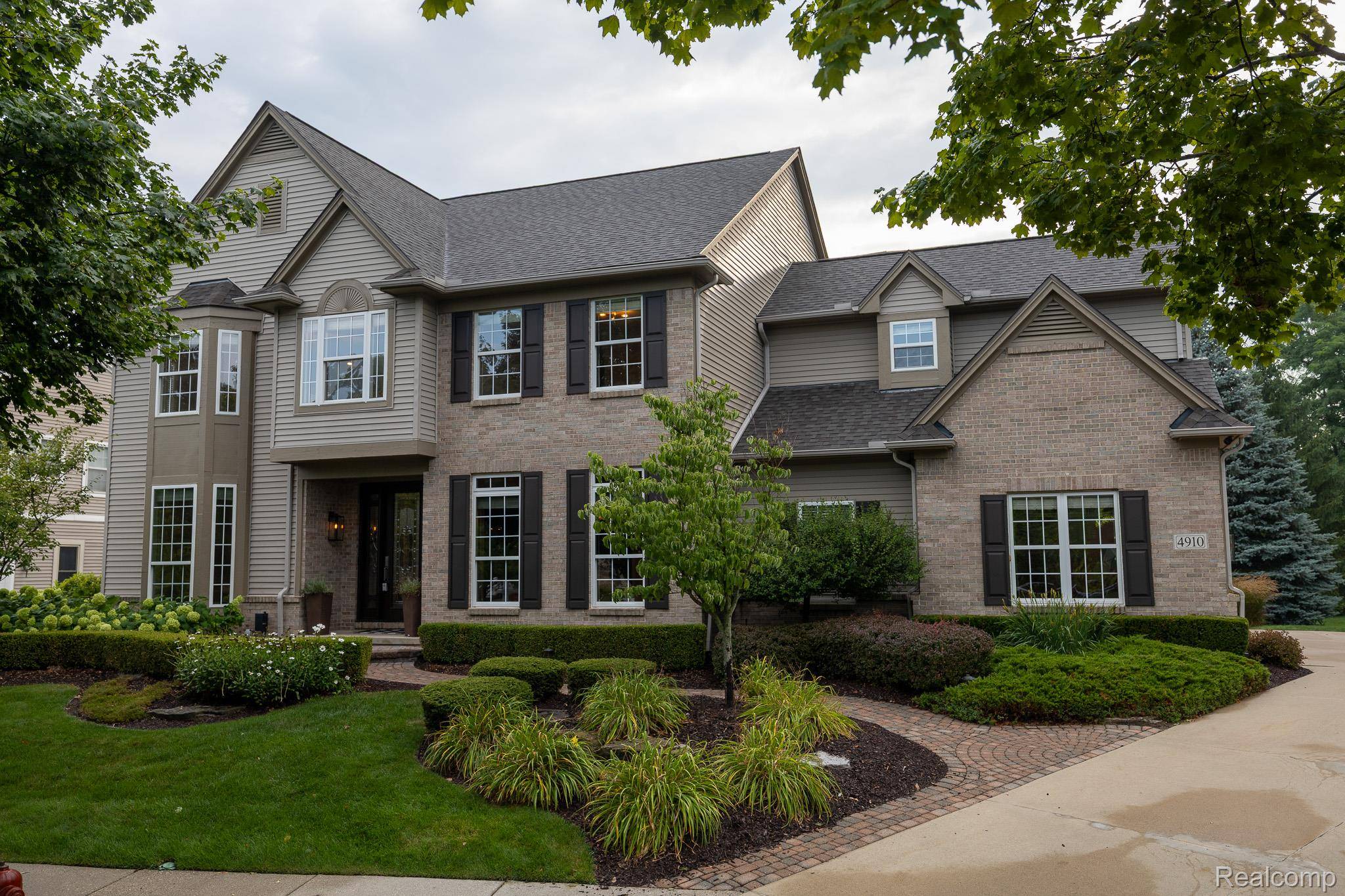 Commerce Twp, MI 48382,4910 Knollcrest CT