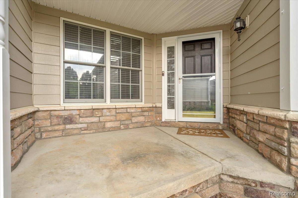 Novi, MI 48374,26414 Fieldstone DR