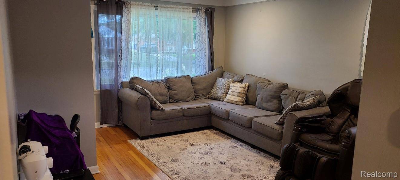 Dearborn Heights, MI 48125,4467 McKinley ST