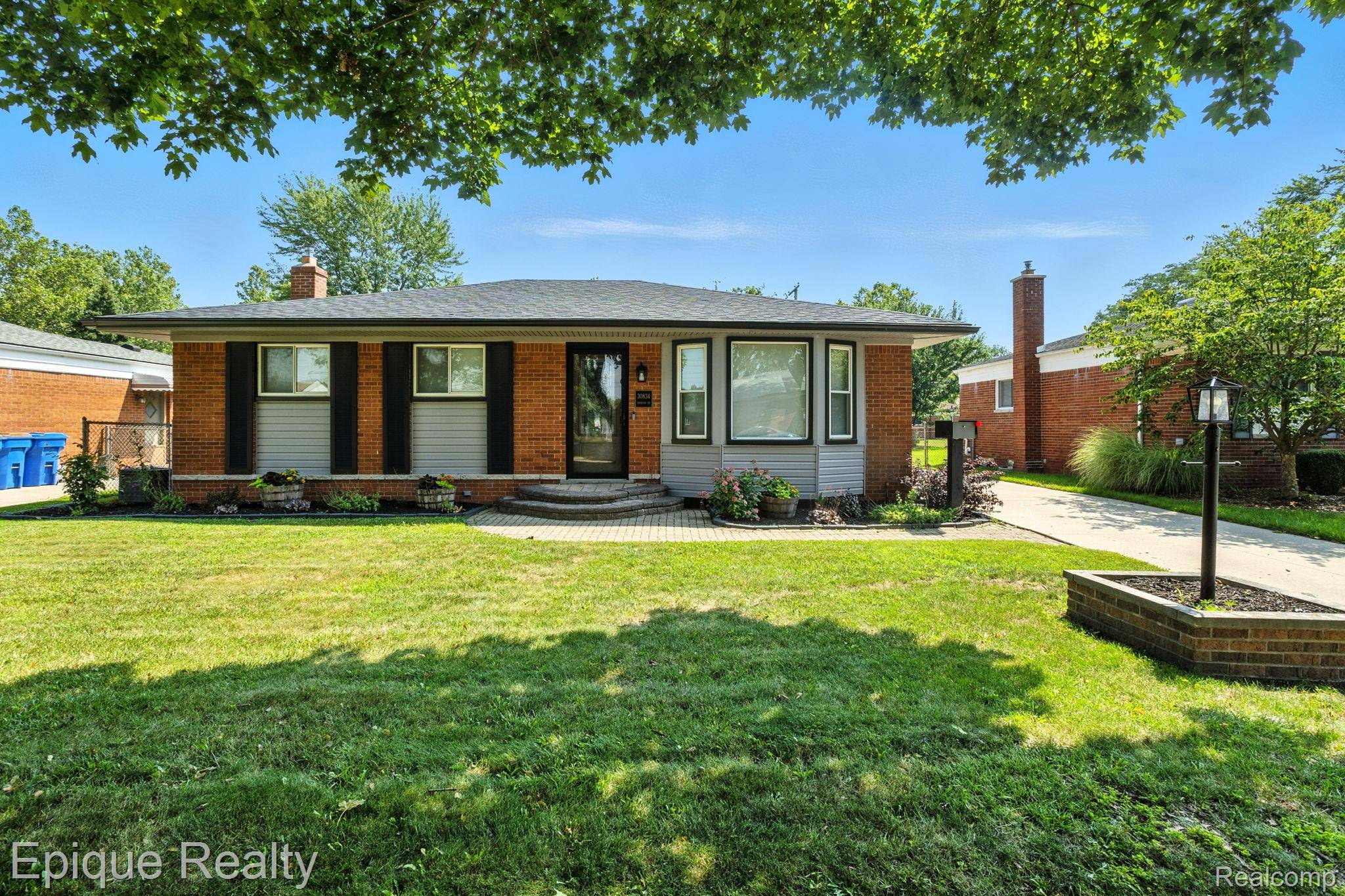 Warren, MI 48088,30834 Iroquois DR