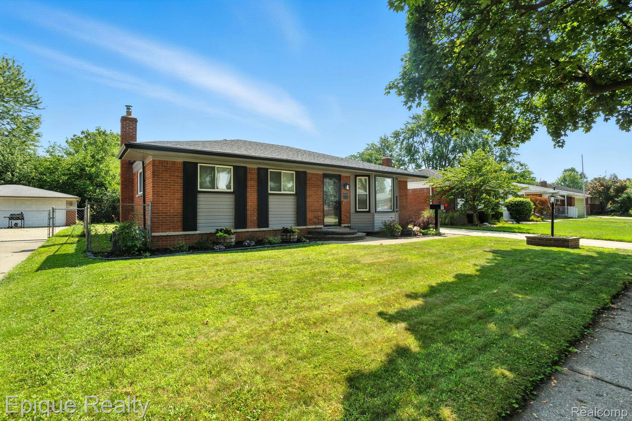 Warren, MI 48088,30834 Iroquois DR