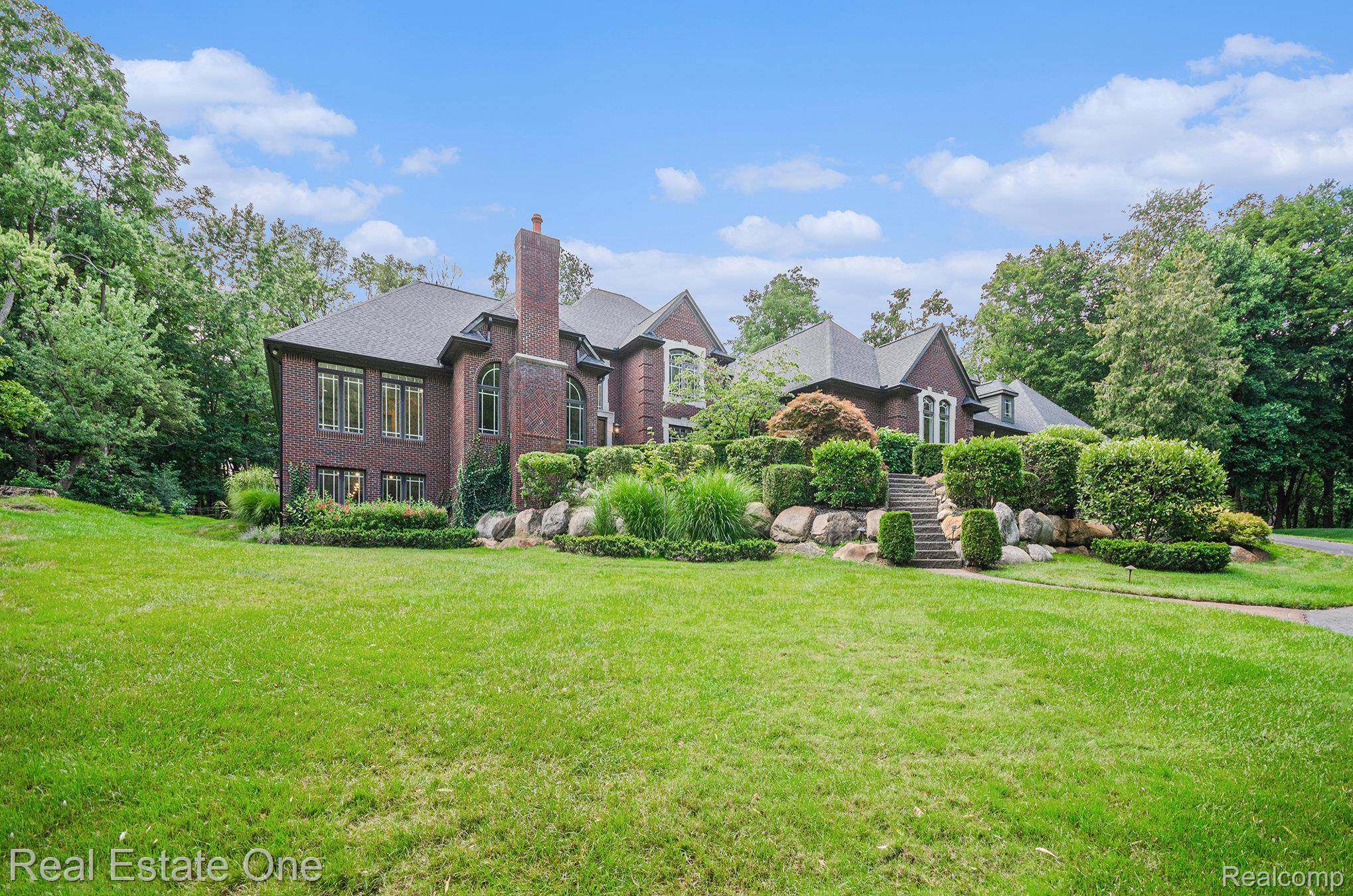 Rochester Hills, MI 48306,6040 N Rochester RD