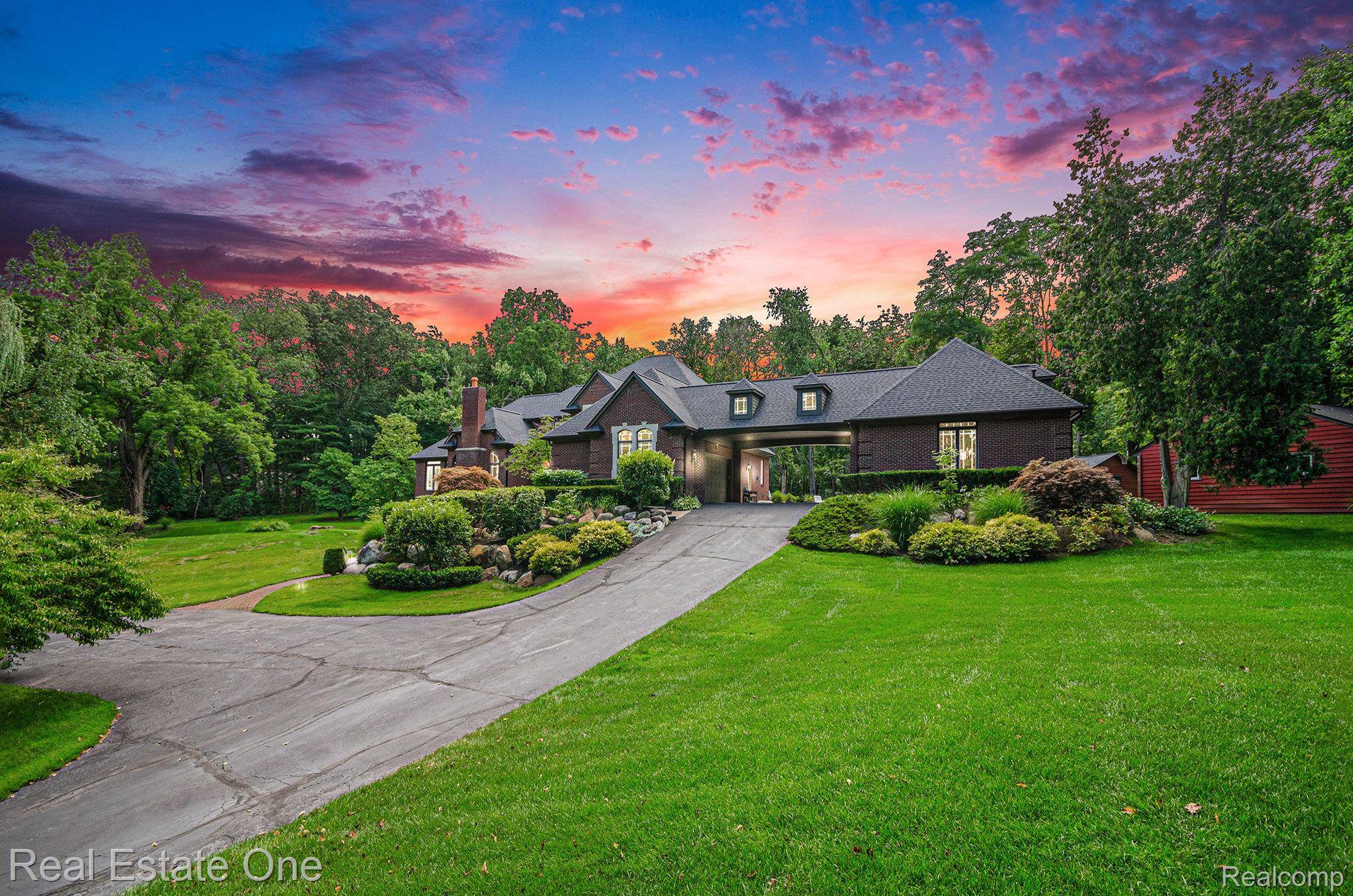 Rochester Hills, MI 48306,6040 N Rochester RD